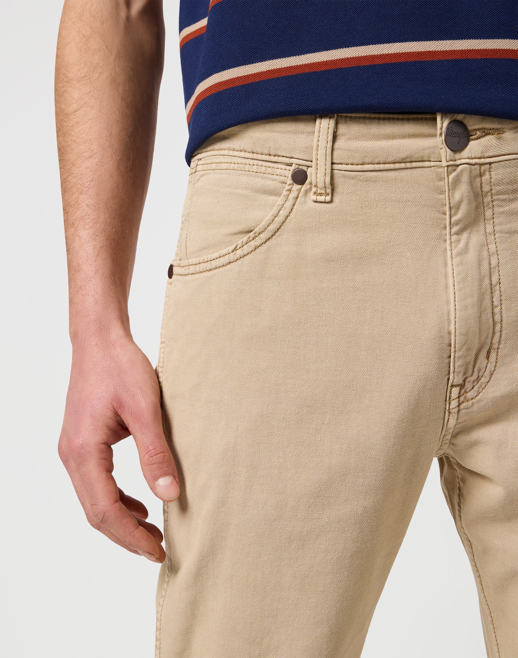 Larston in Timberwolf pants Wrangler