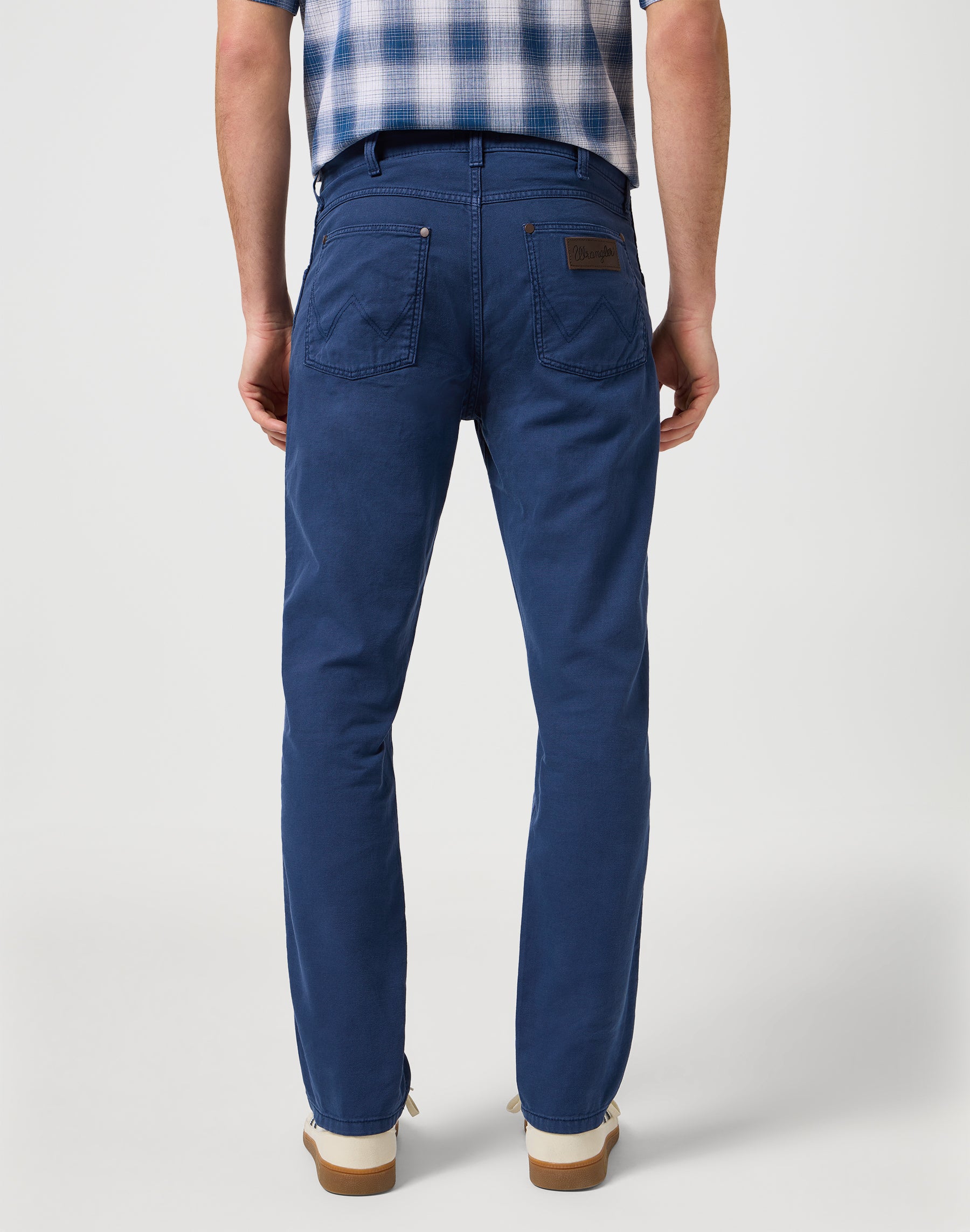 Larston in navy pants Wrangler