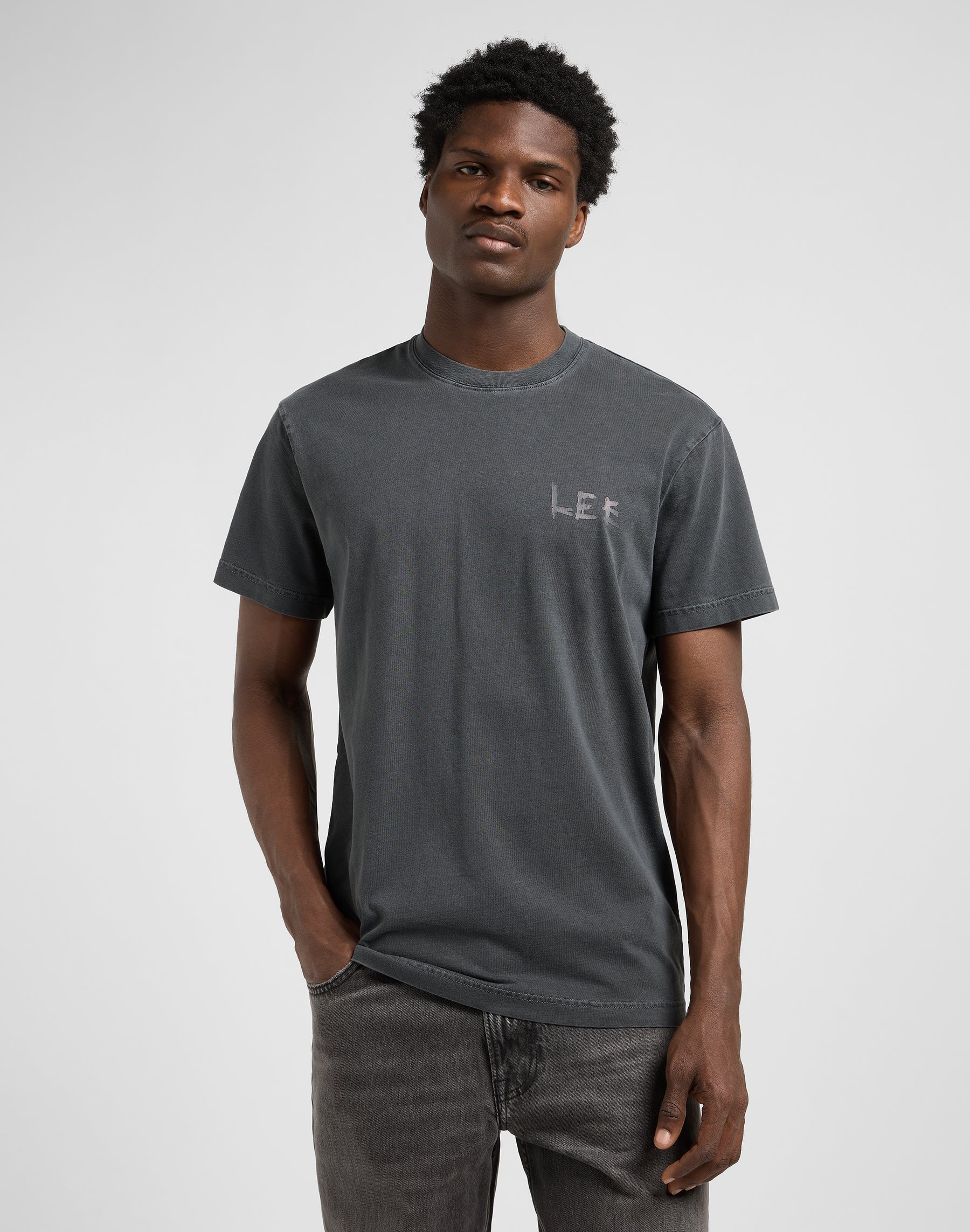 Relaxed Graphic Tee in Washed Black T-Shirts Lee