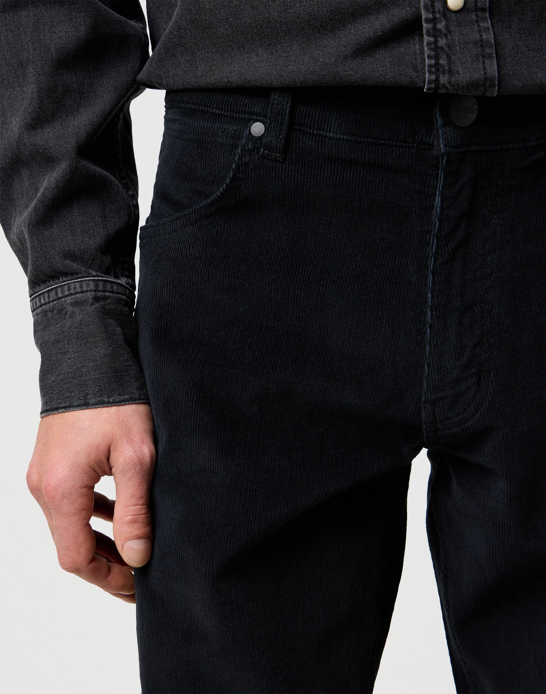 Greensboro in Black pants Wrangler