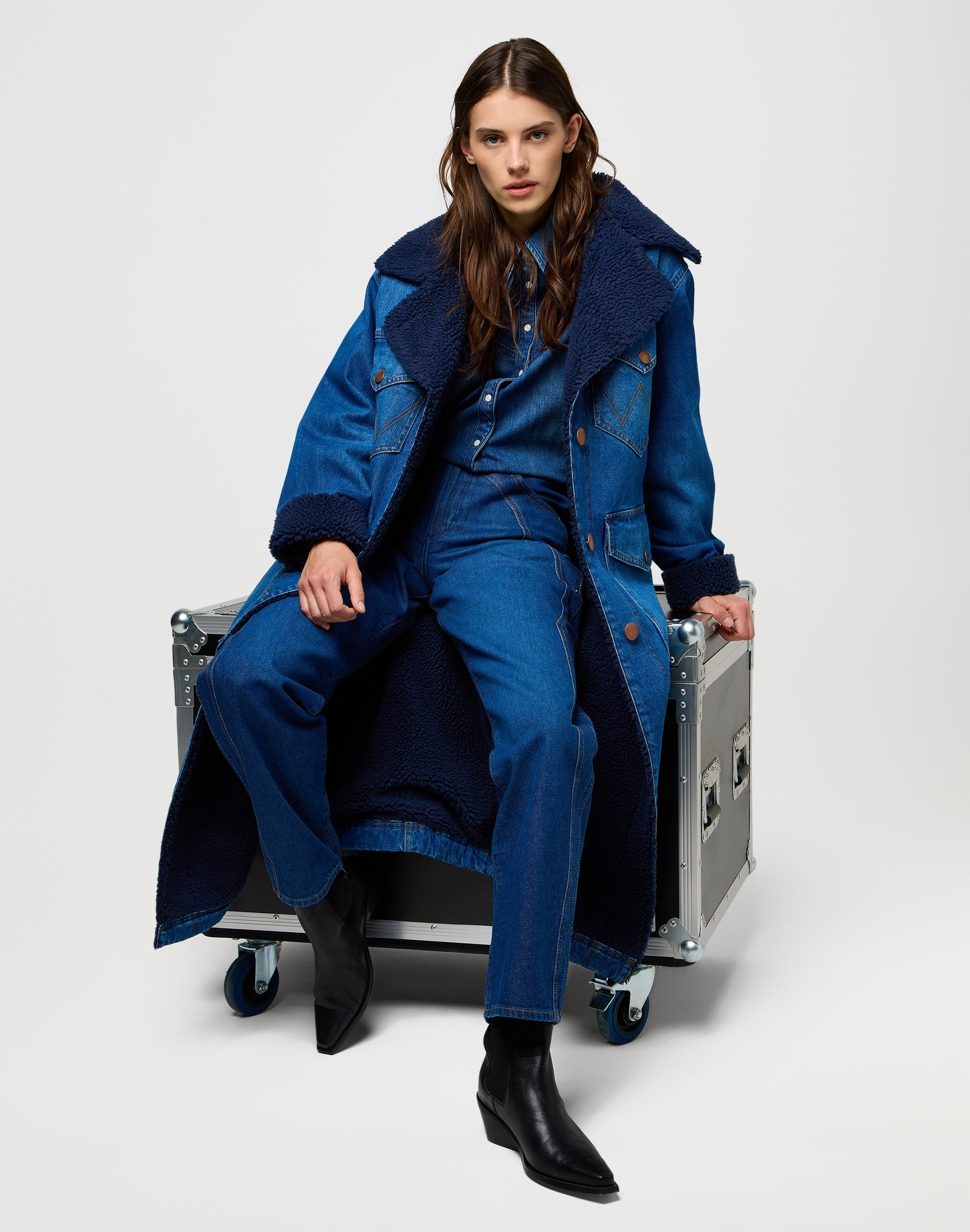 Yoke Denim Shirt in Sparkle Blue Shirts Wrangler