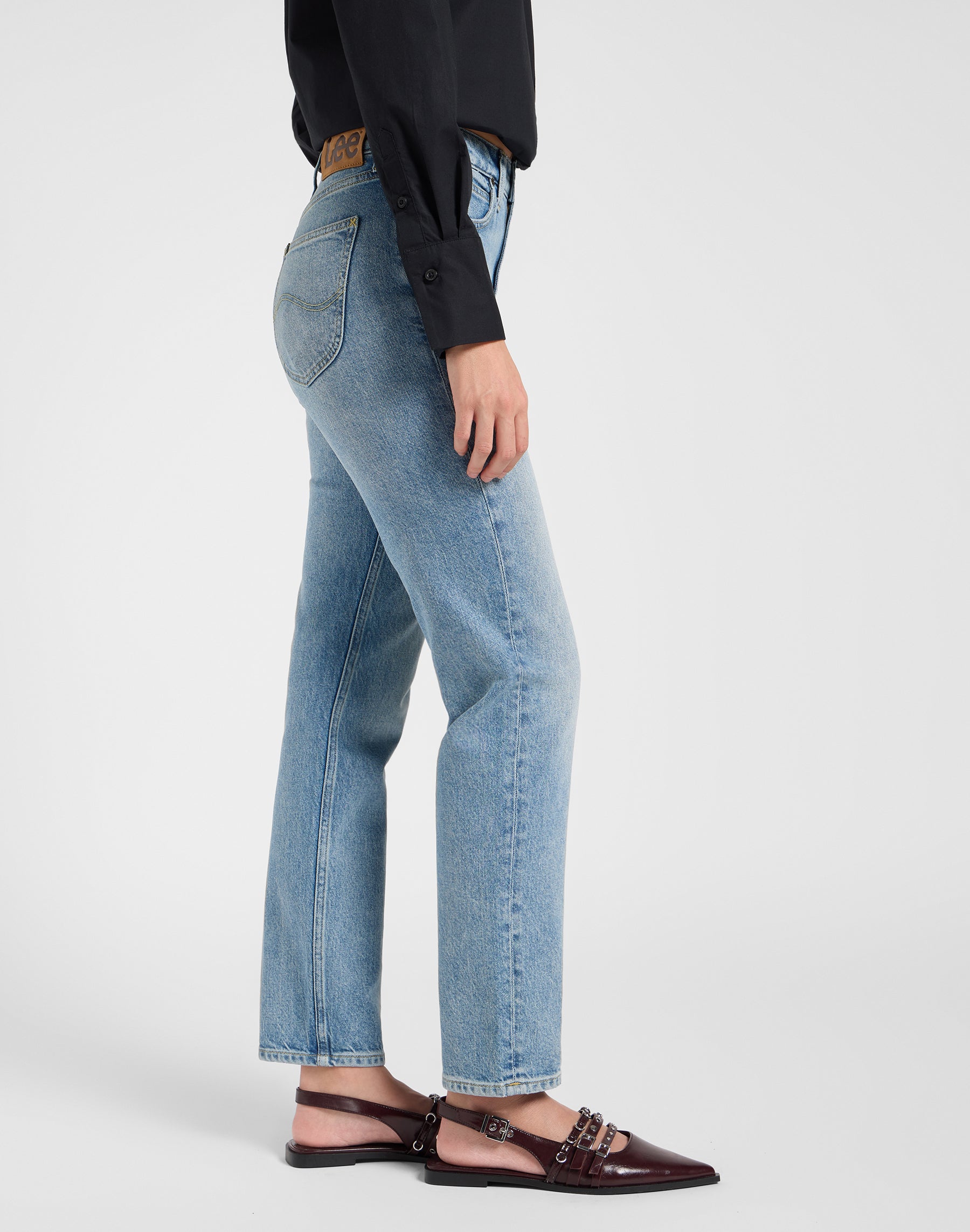 Carol in Laundry Line Jeans Lee