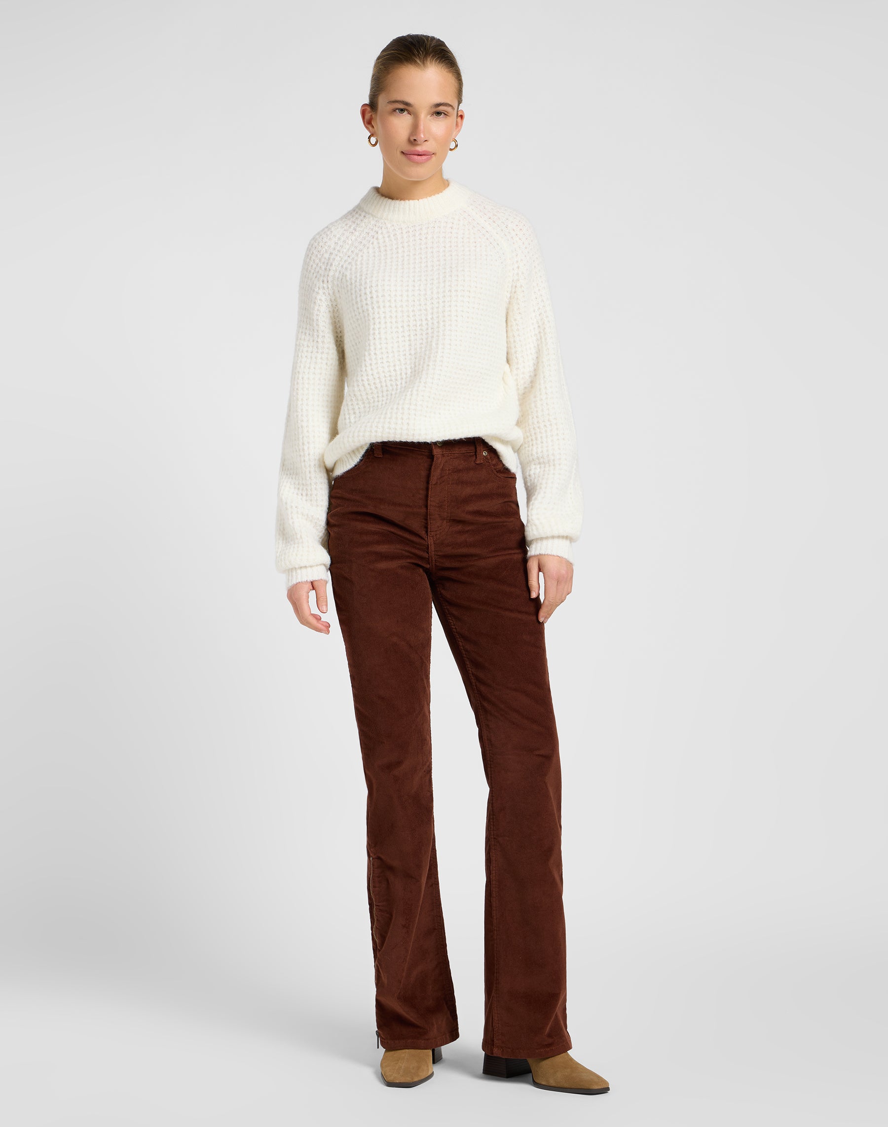 Knit Sweater in Ecru Sweater Lee