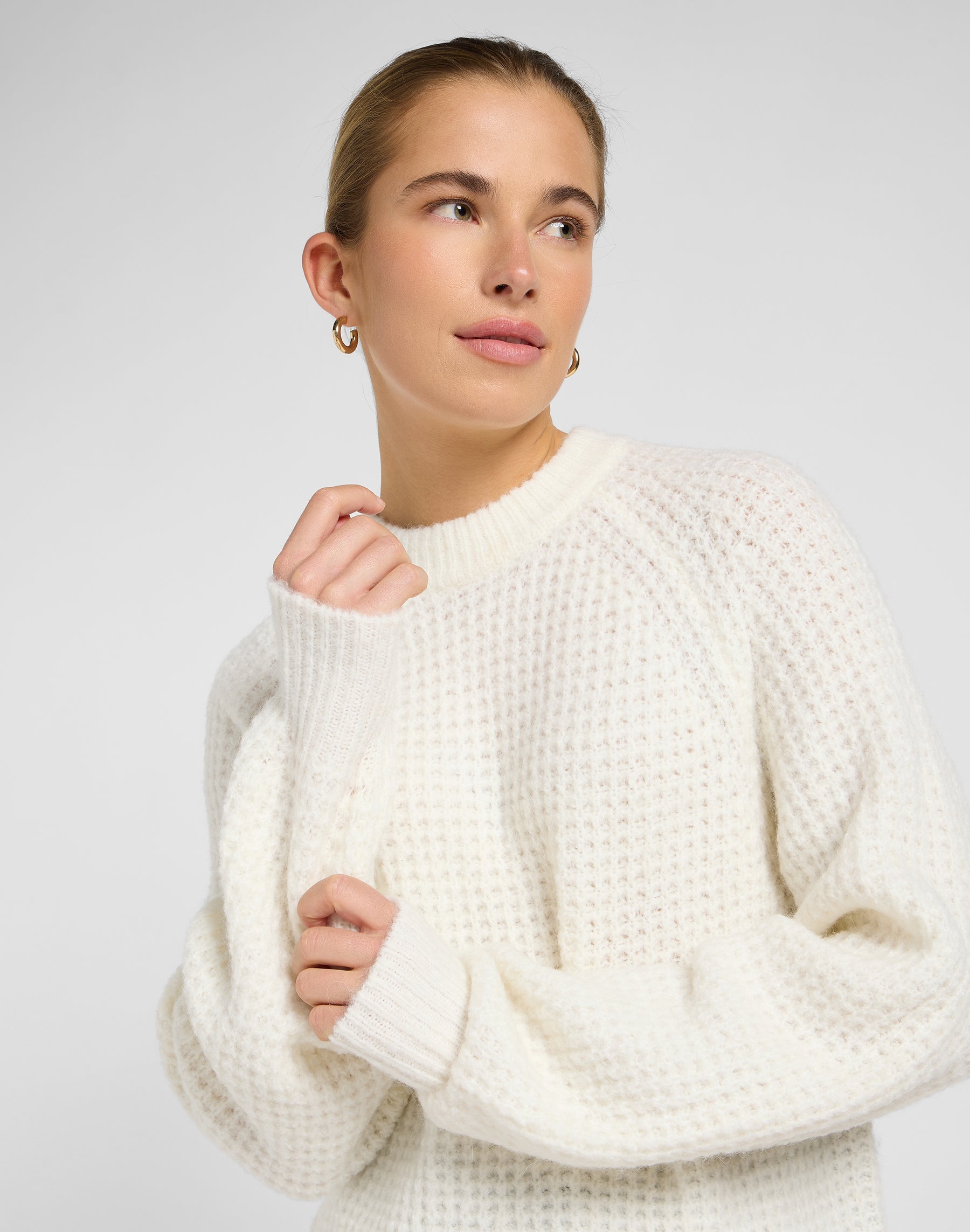 Knit Sweater in Ecru Sweater Lee
