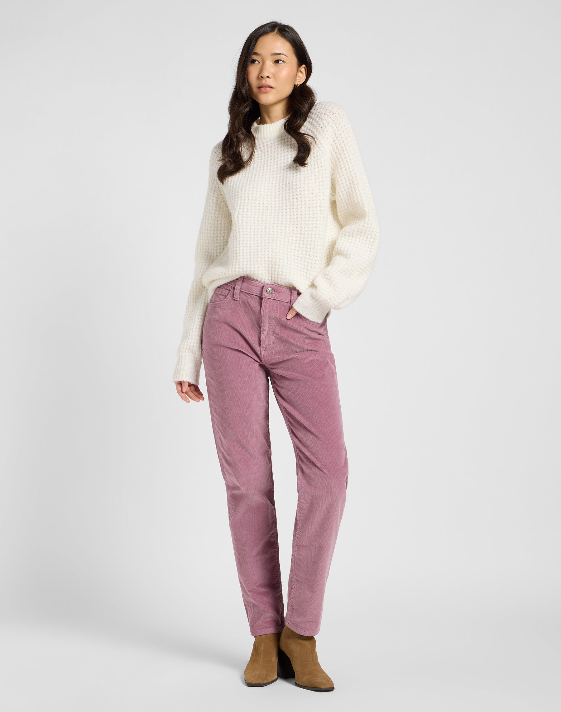 Carol in Plumberry pants Lee
