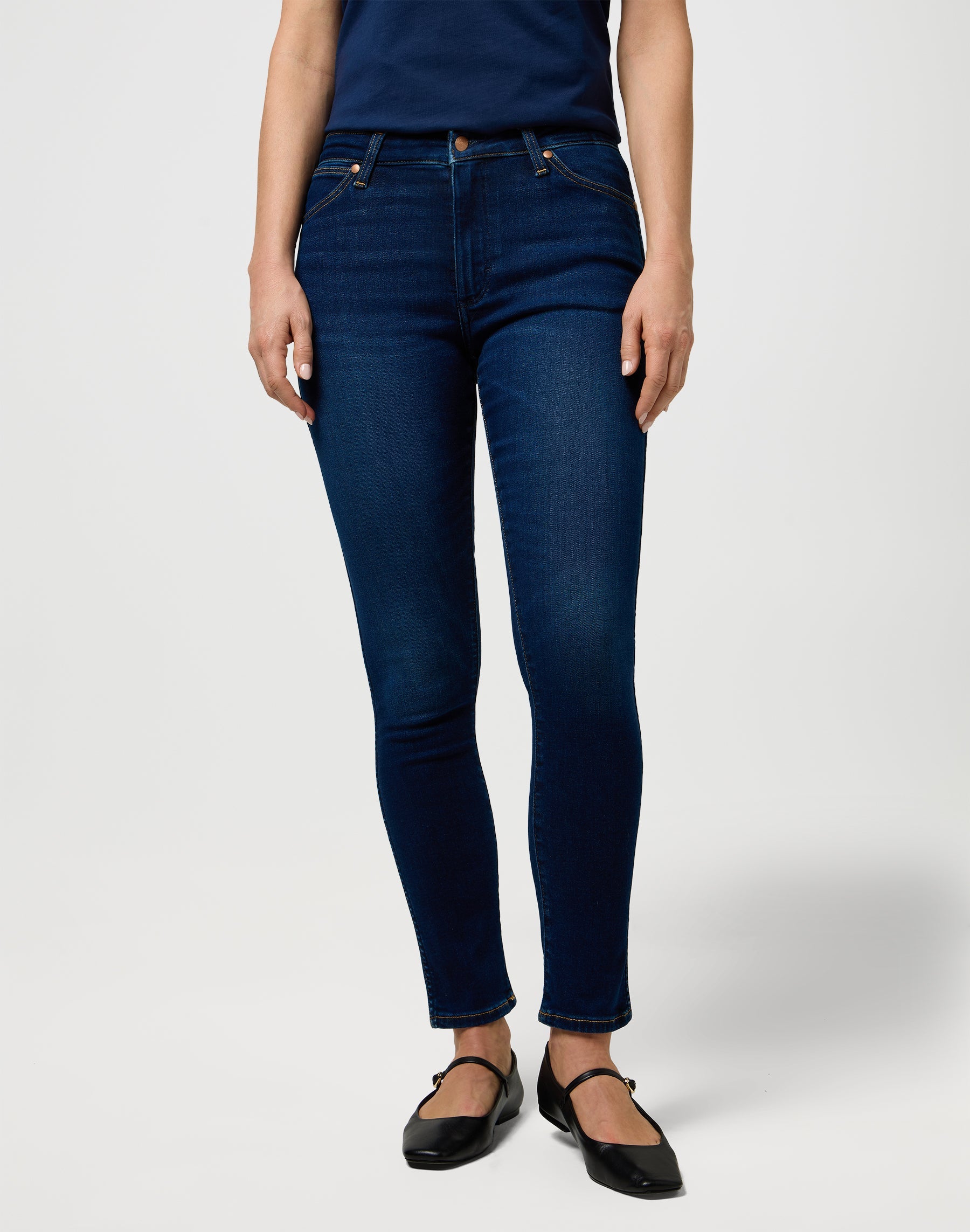 Sienna in Nightshade Jeans Wrangler
