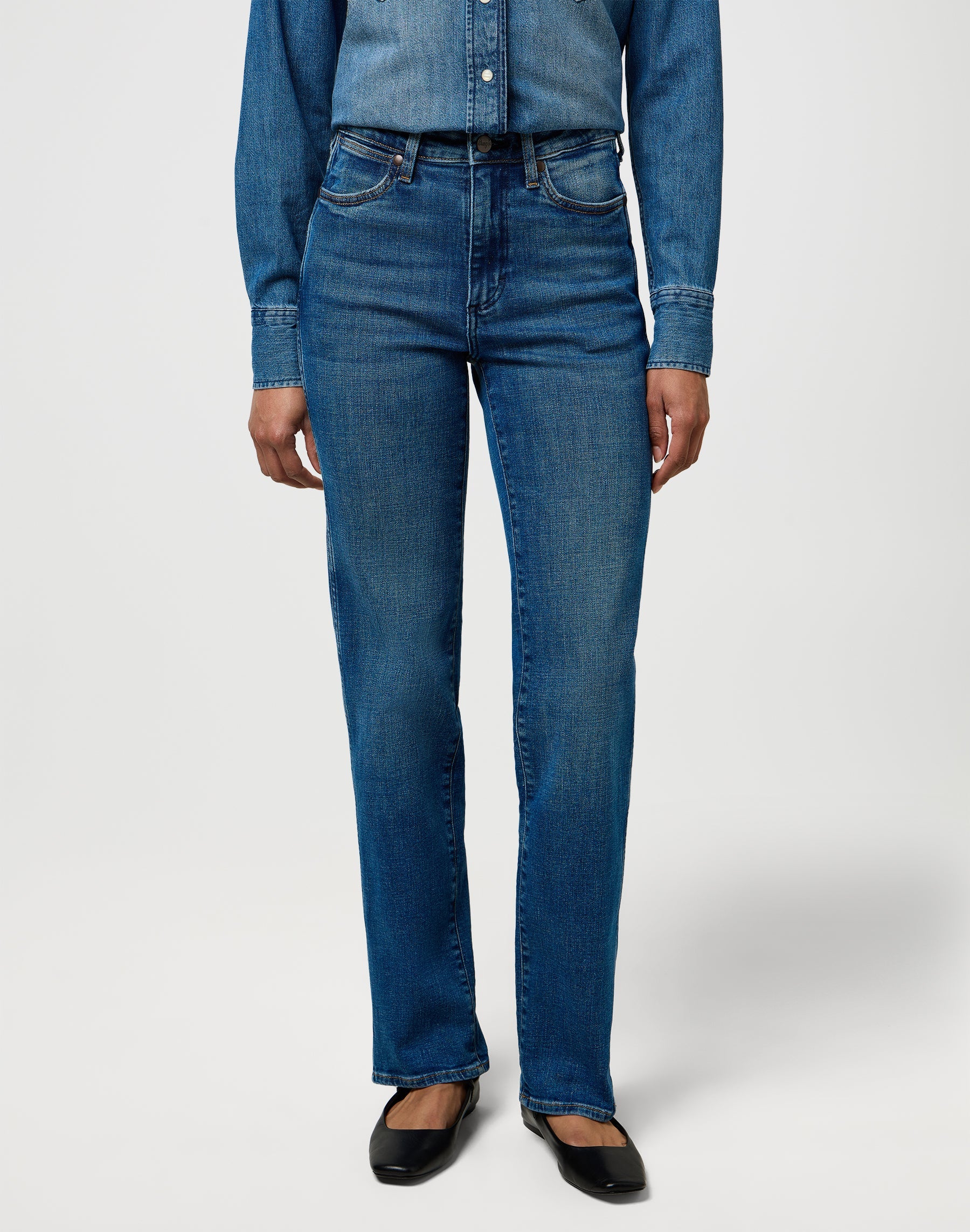 Straight in Canyon Crest Jeans Wrangler