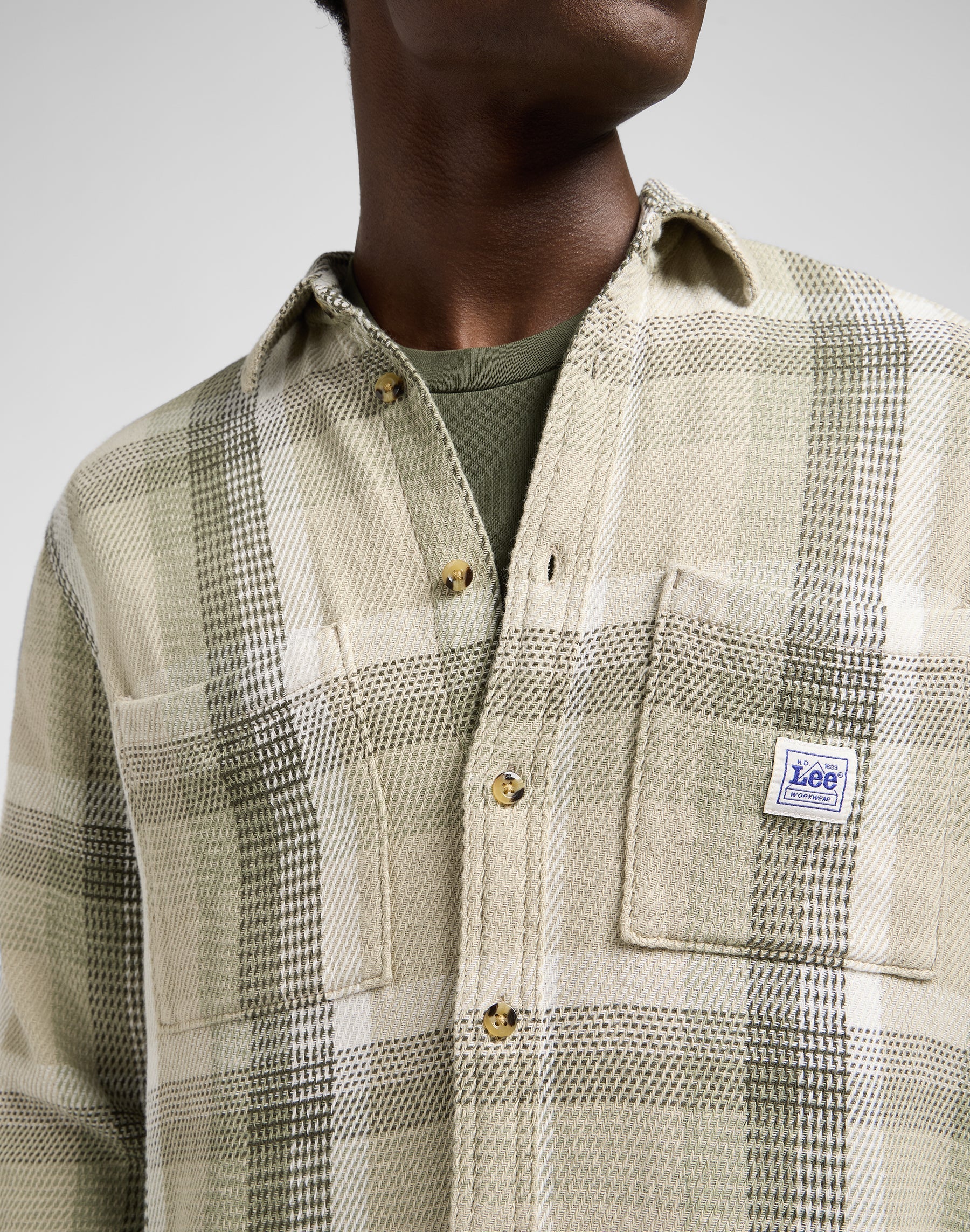 Workwear Shirt 2.0 in Oak Moss Plaid Shirts Lee