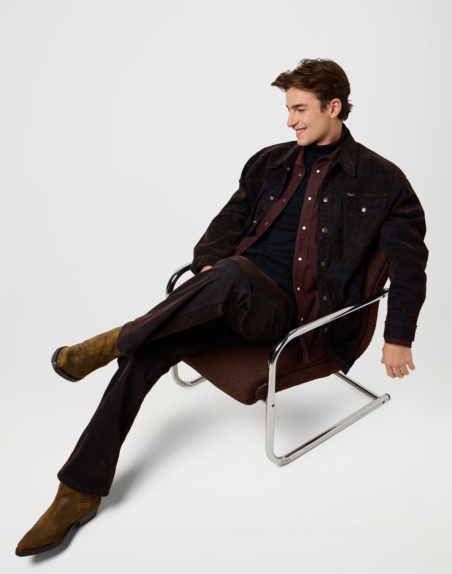 Western Cord Shirt in Mahogany Shirts Wrangler