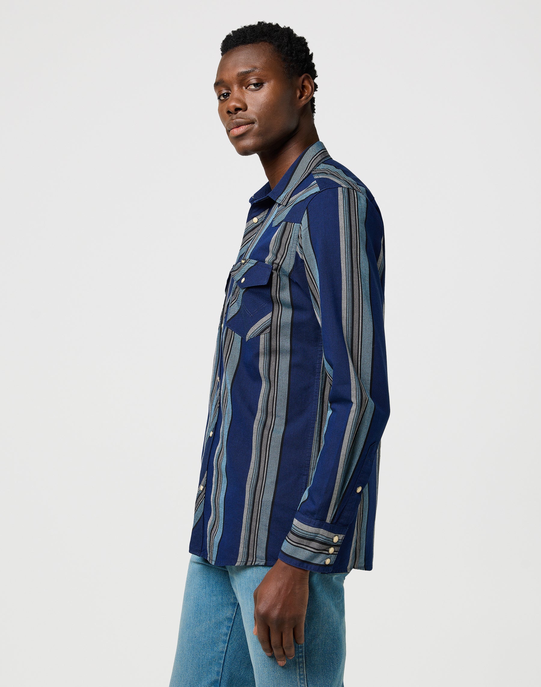 Western Indigo Shirt in Vintage Blue Shirts Wrangler