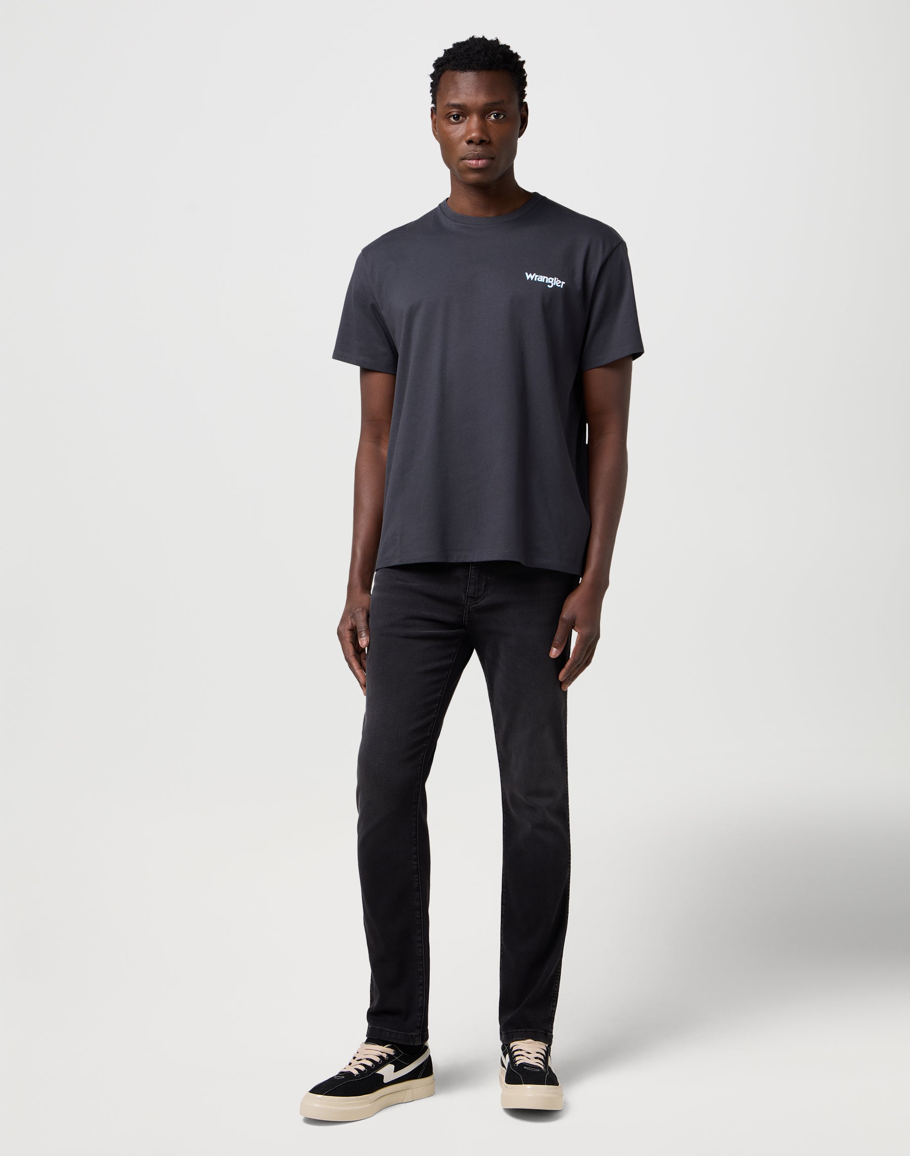 Vintage Tee in Faded Black T-Shirts Wrangler