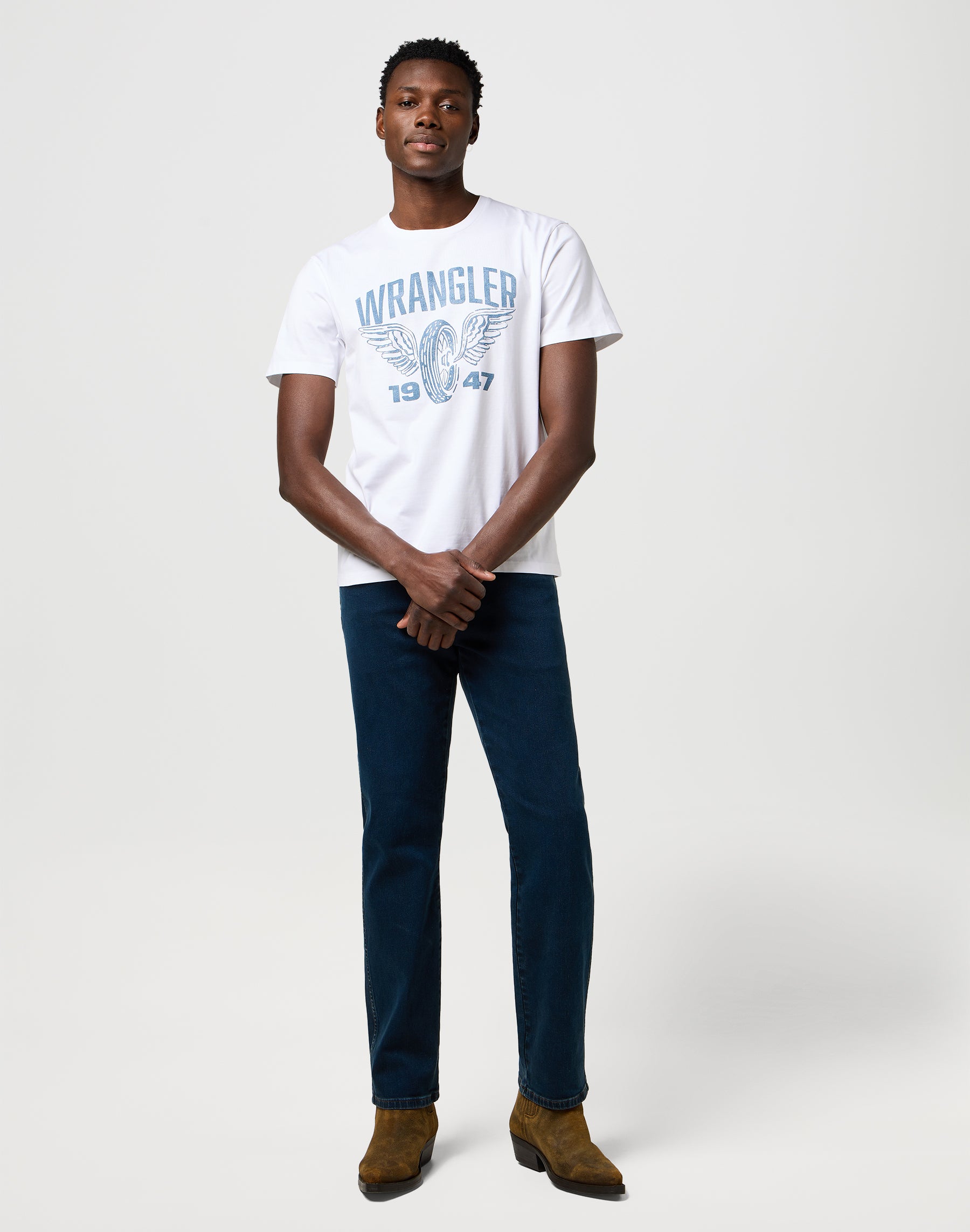 Americana Tee in Worn White T-Shirts Wrangler