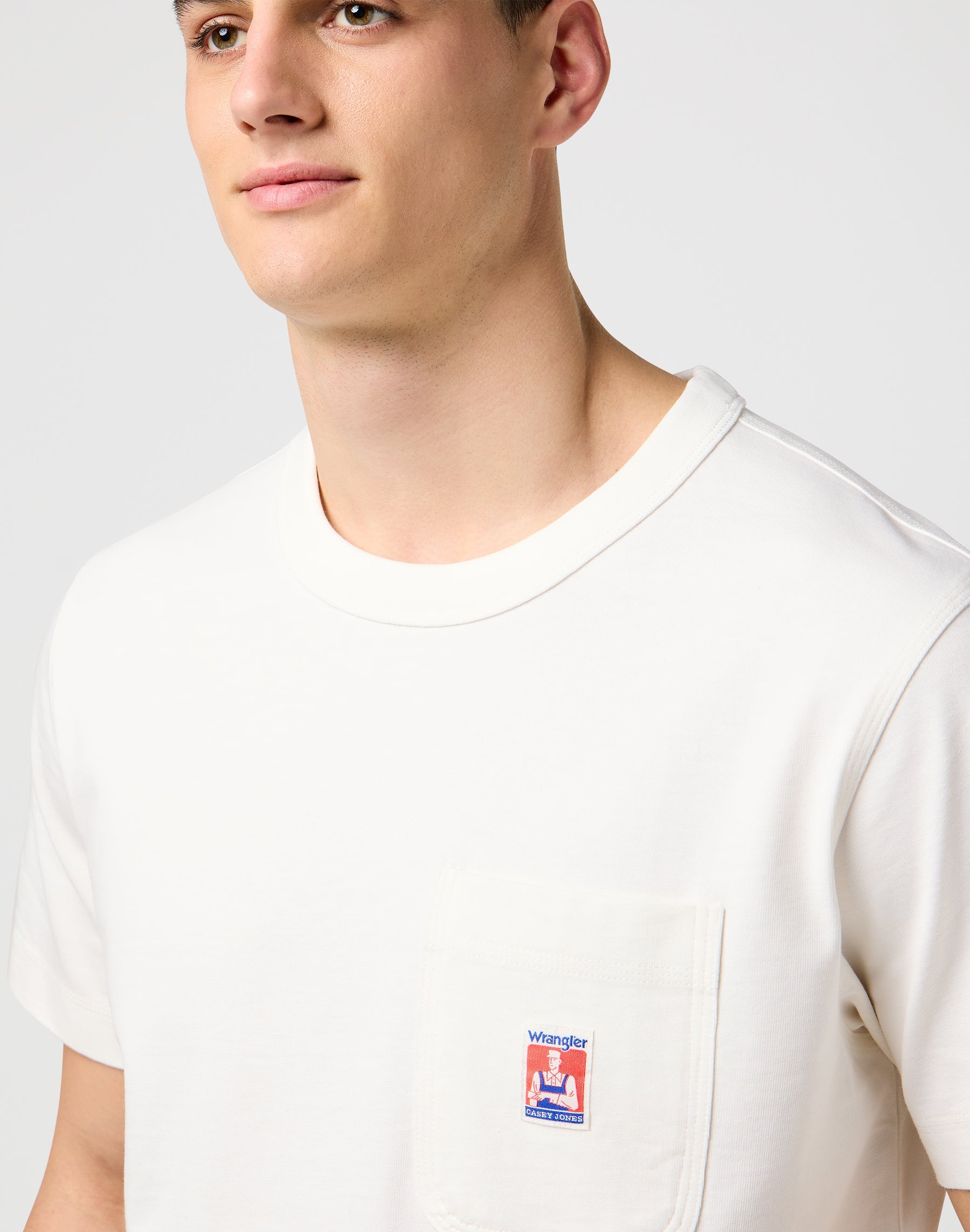 Cj Pocket Tee in Worn White T-Shirts Wrangler