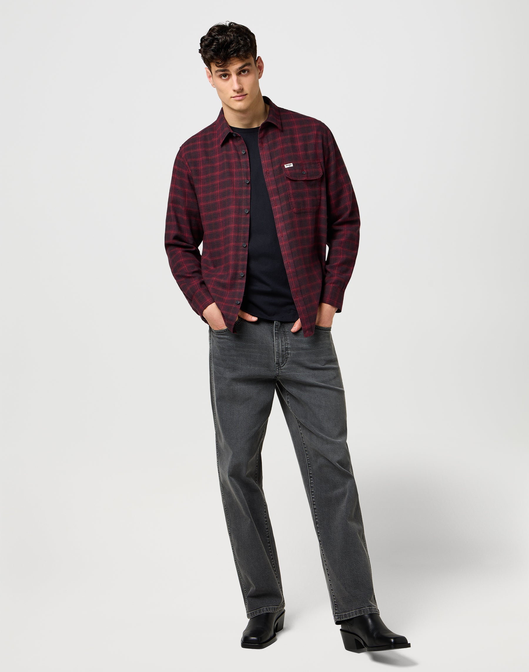 1 Pkt Flannel Shirt in Black Wine Shirts Wrangler