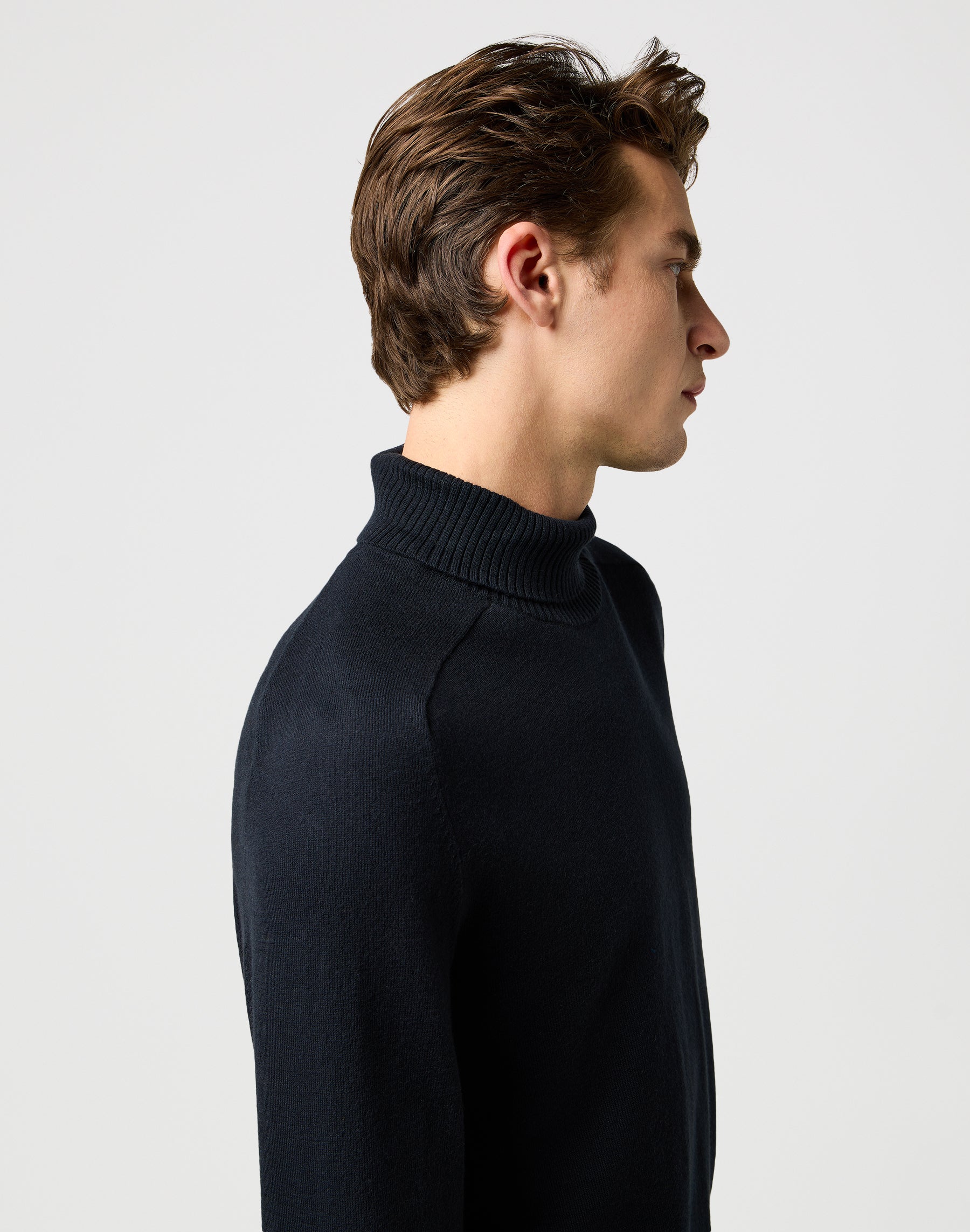 Turtleneck in Black Sweater Wrangler
