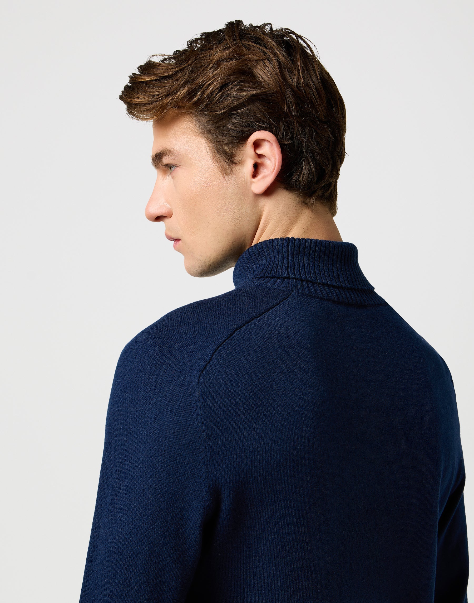 Turtleneck in Navy Sweater Wrangler