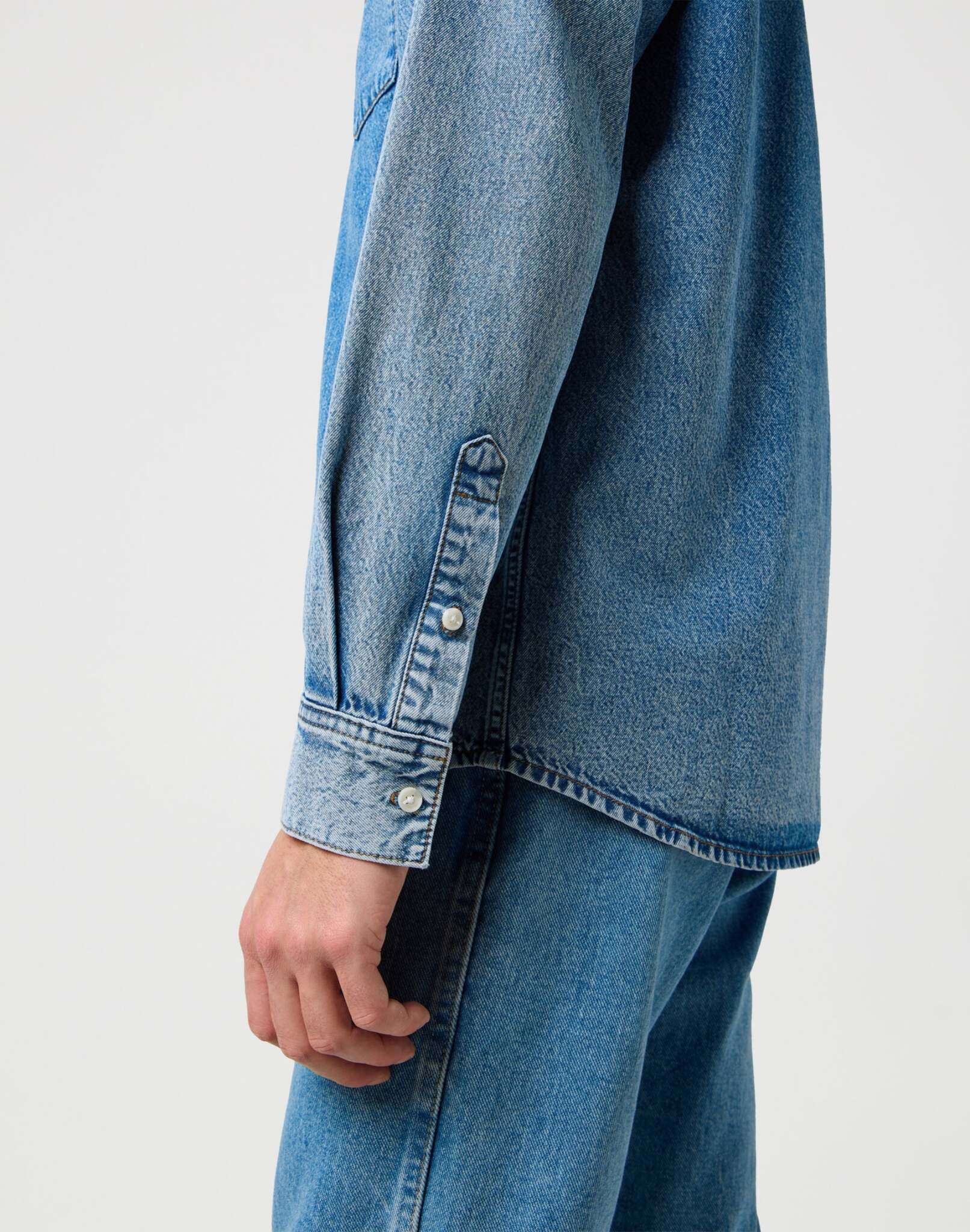 1 Pkt Shirt in Indigo Valley Shirts Wrangler