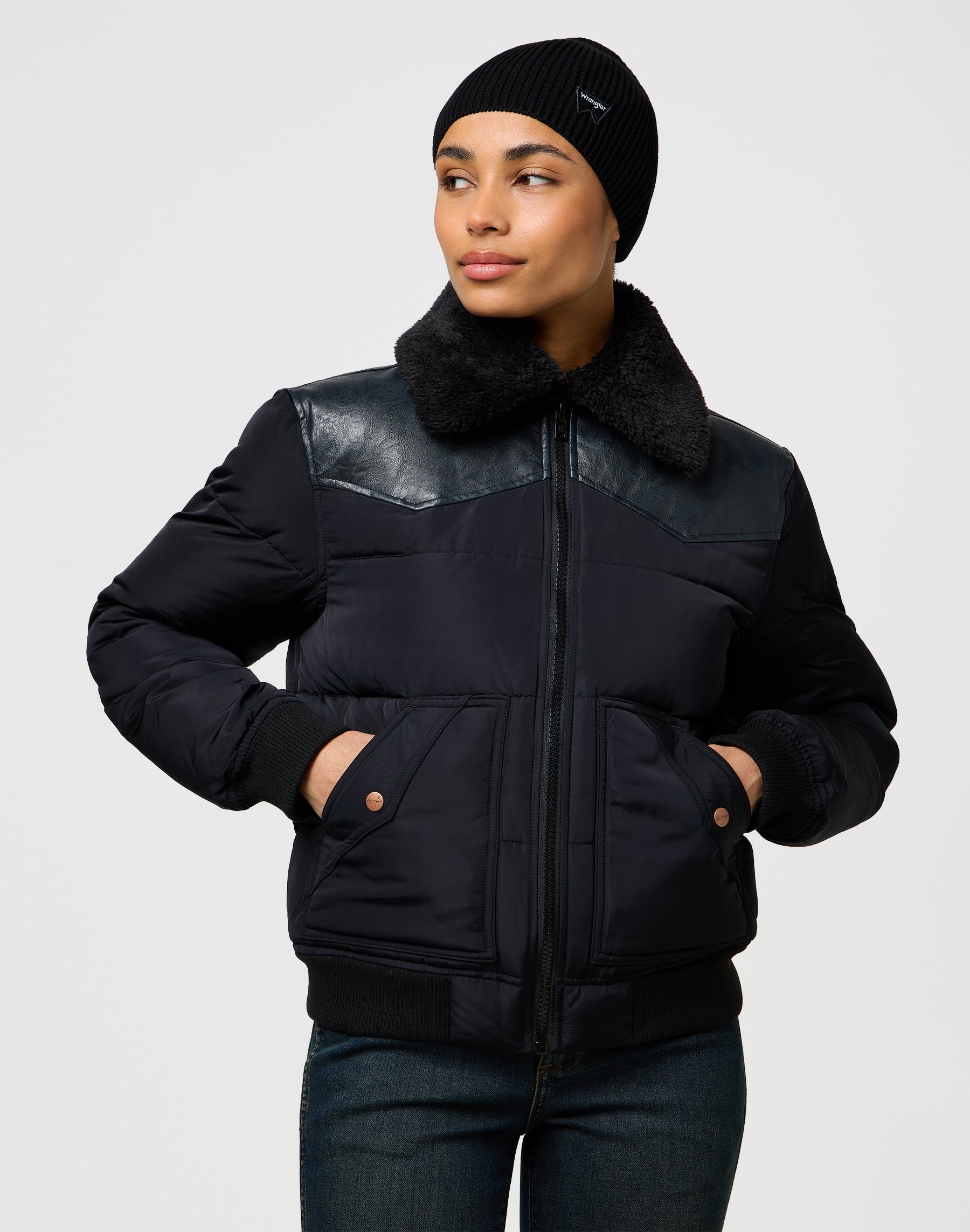 Easy Beanie in Black Caps Wrangler