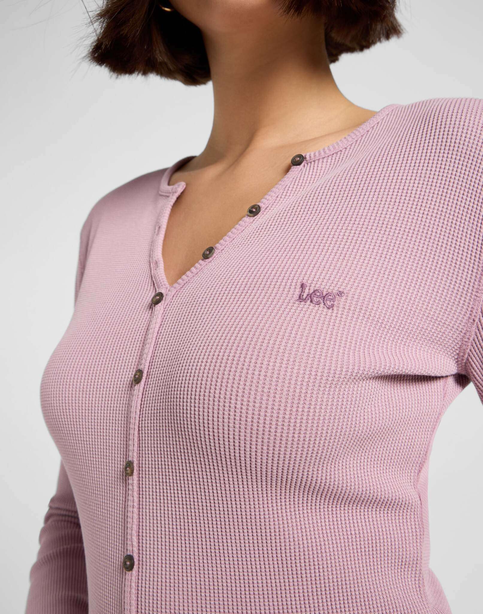 Washed Waffle Henley in Plumberry T-Shirts Lee