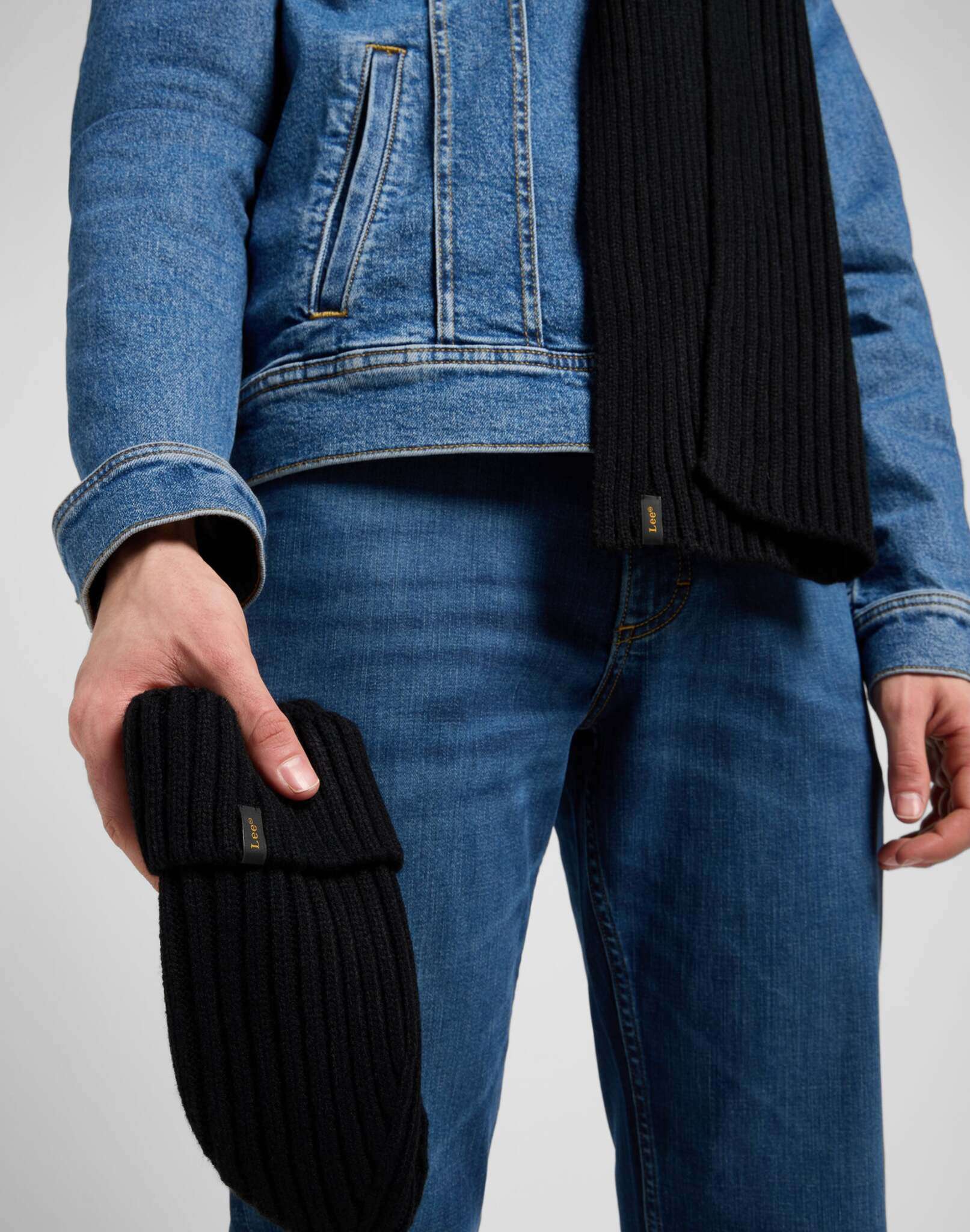 Xmas Pack in Black Scarves Lee