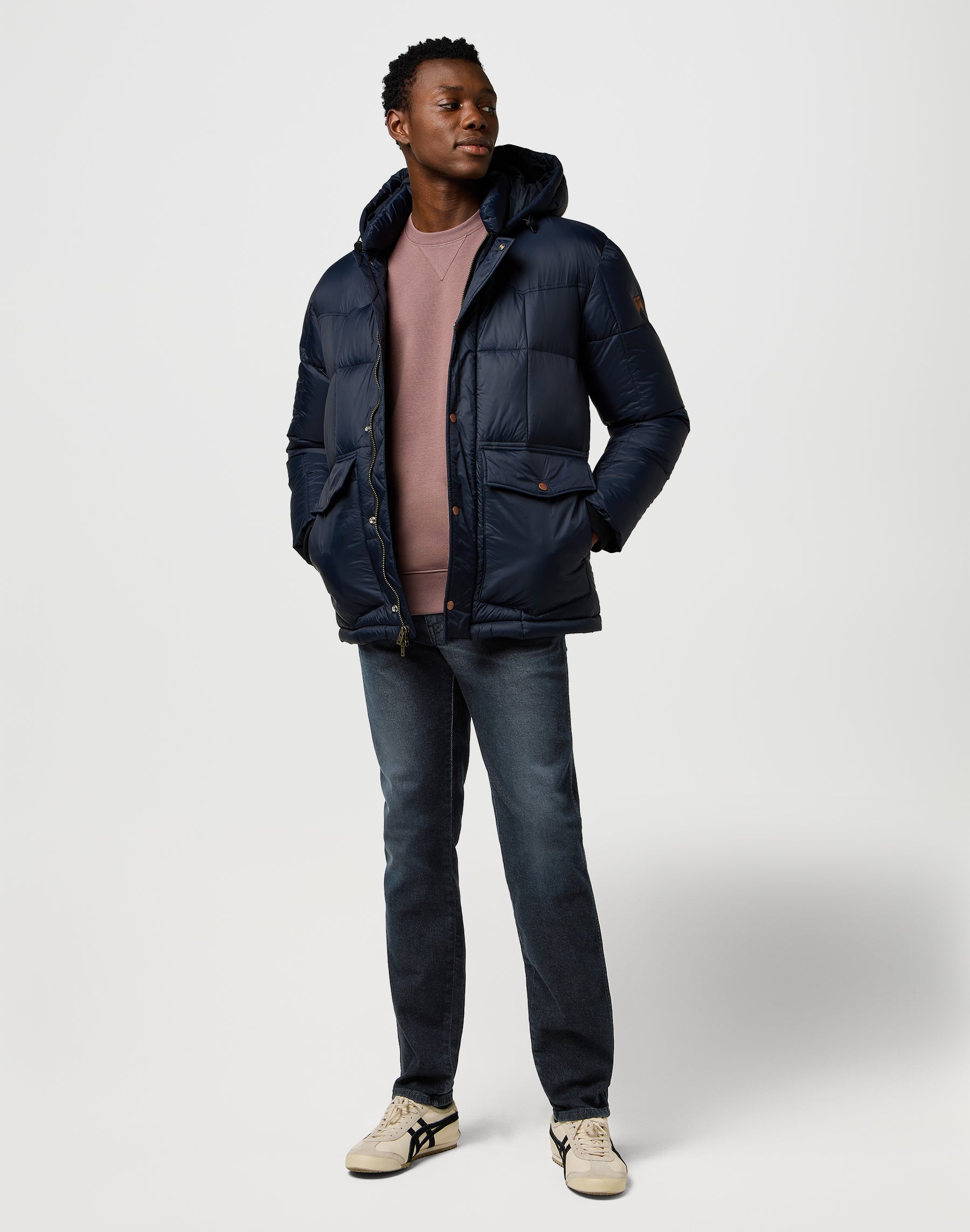 River in Shadow Dive Jeans Wrangler