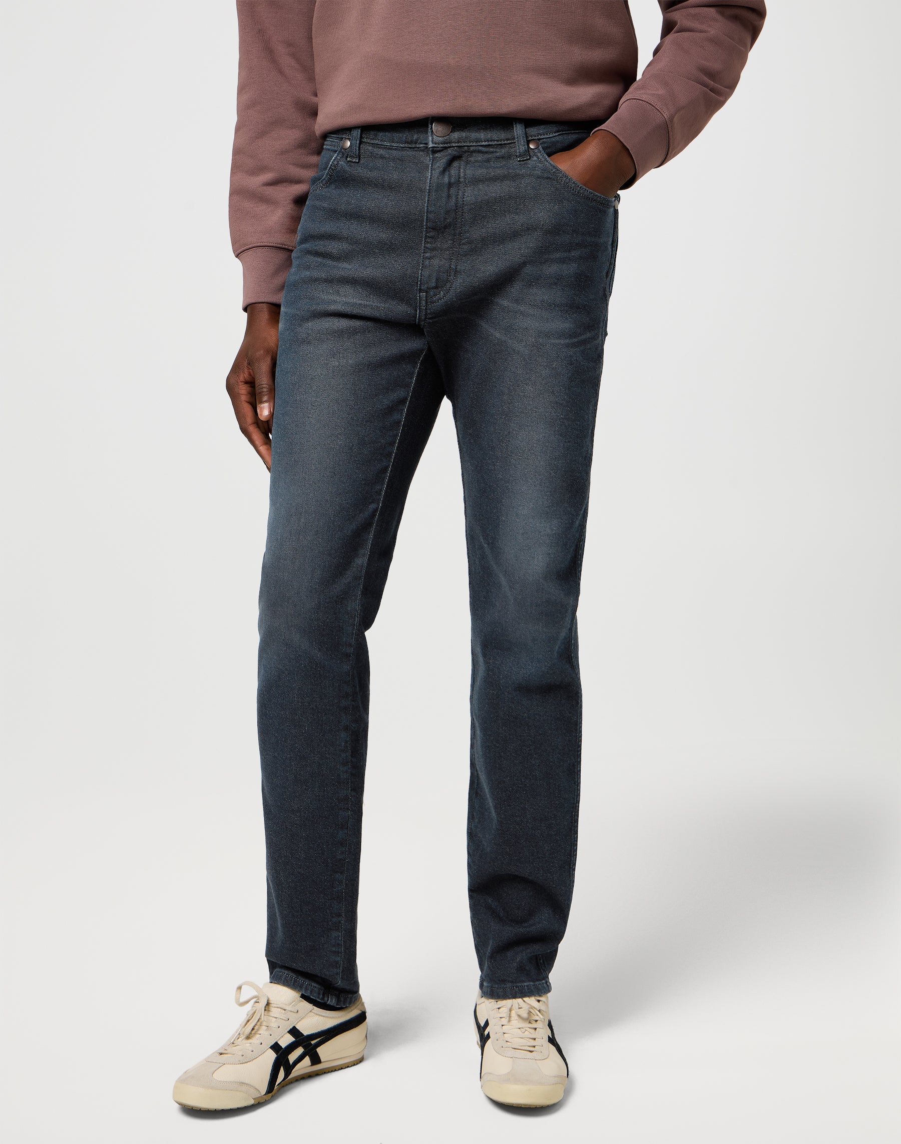 River in Shadow Dive Jeans Wrangler