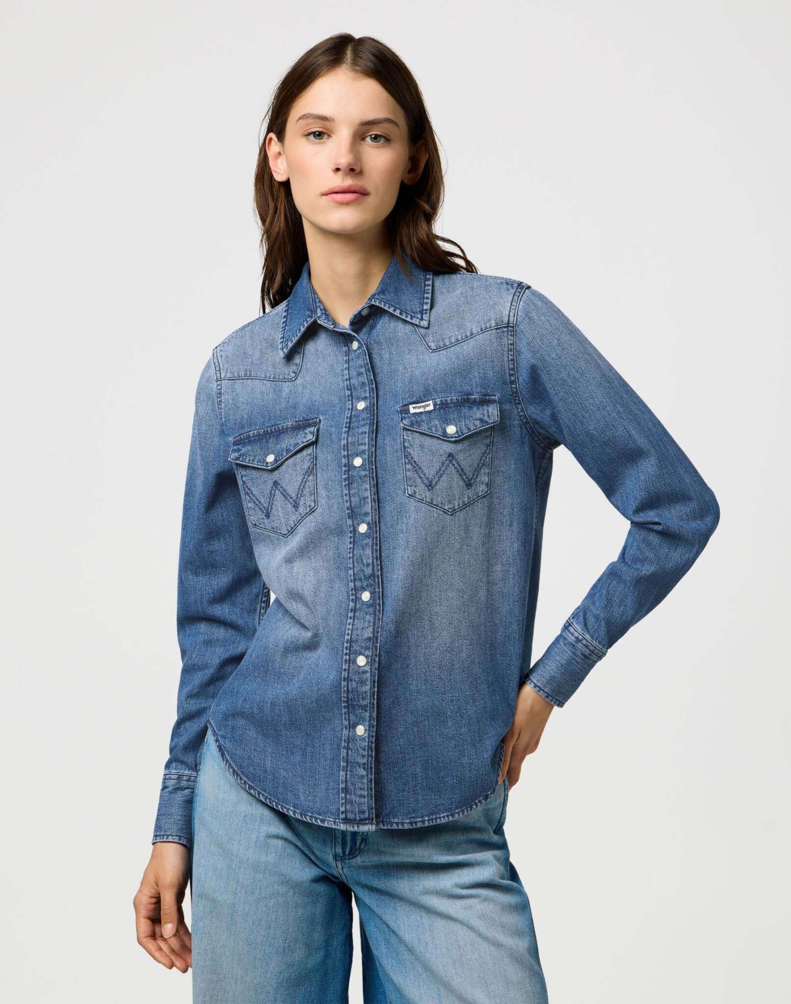 Heritage Shirt in Light Hand Shirts Wrangler