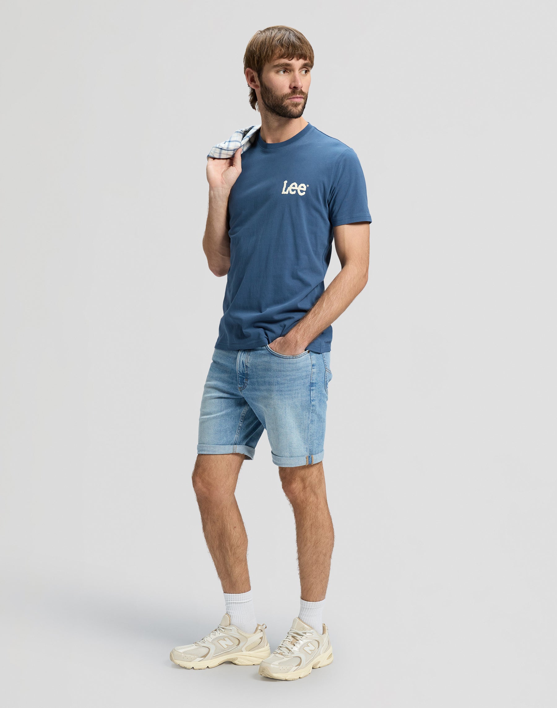 Medium Wobbly Lee in Academy Blue T-Shirts Lee