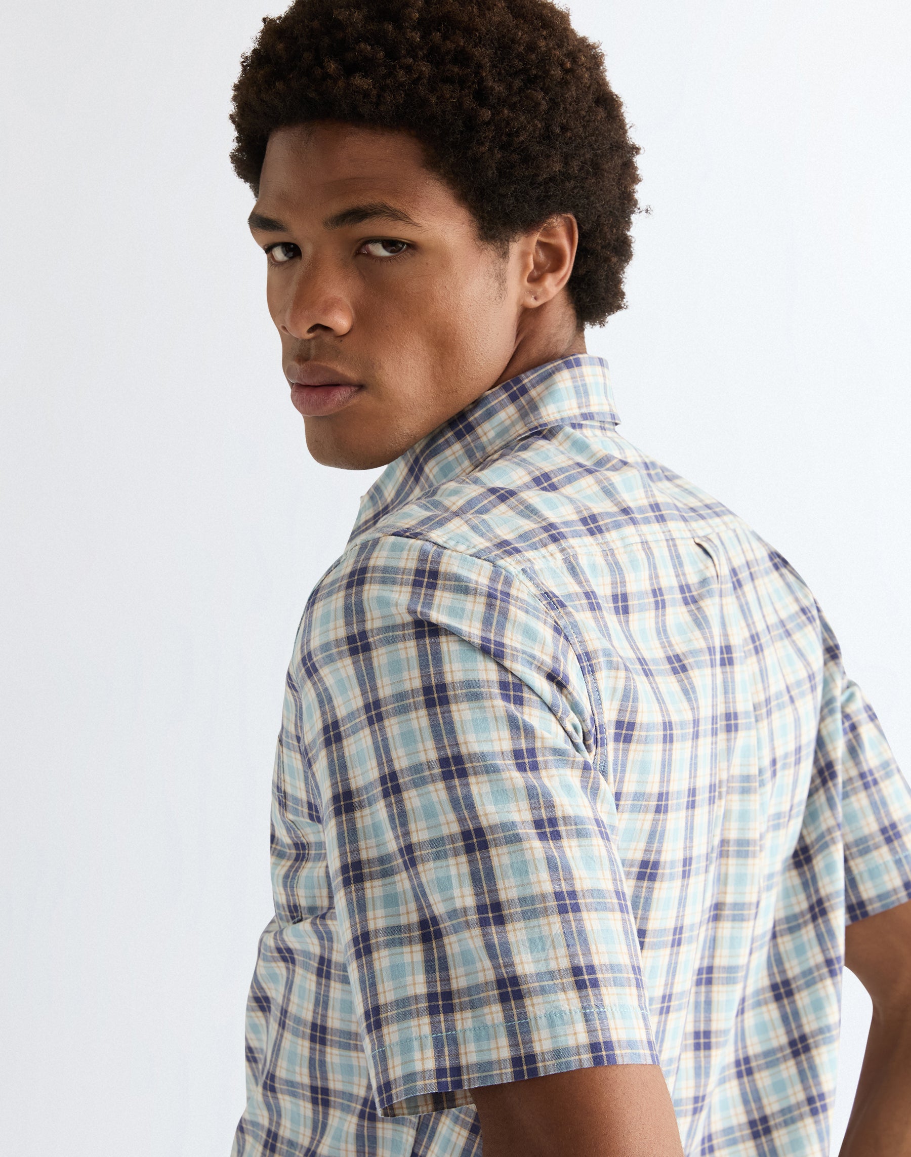 Short-sleeved 1-pocket shirt in Forget Me Not Shirts Wrangler