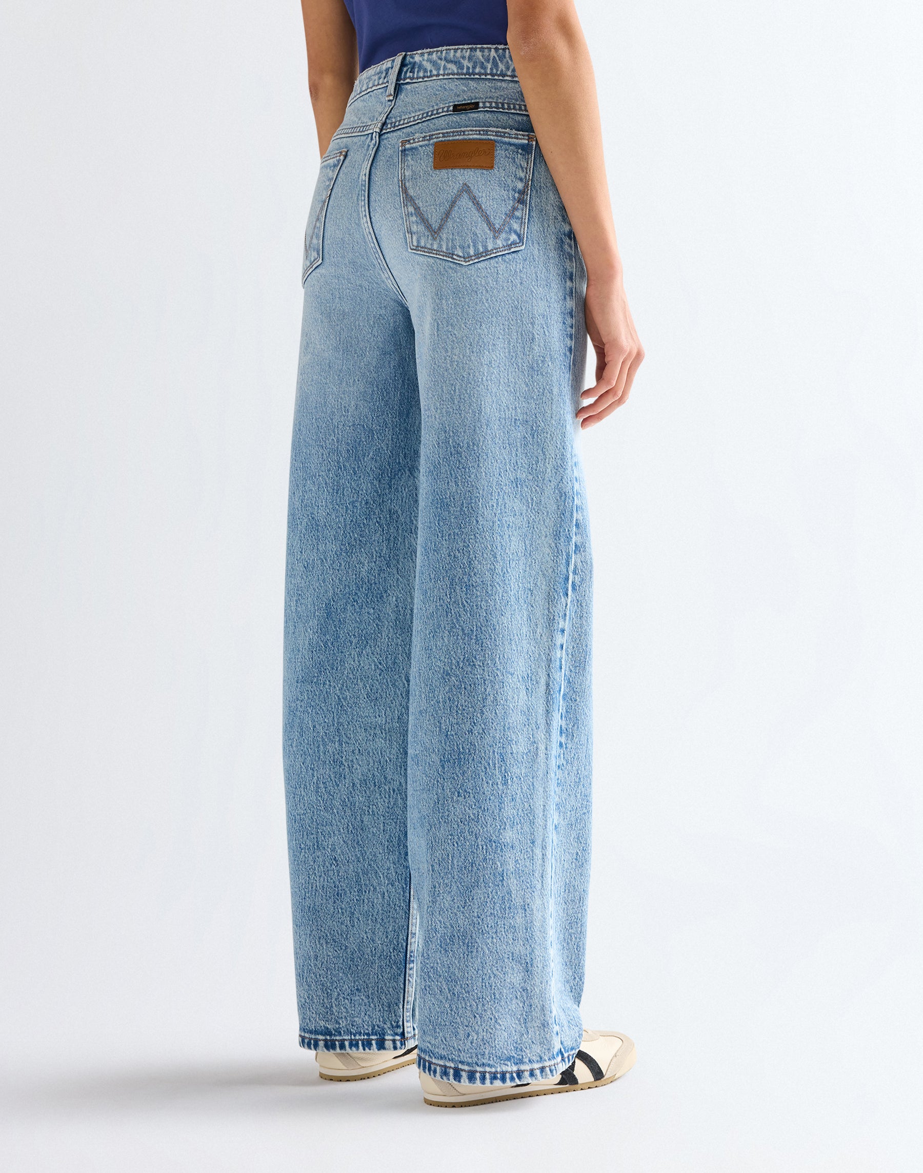 Loose Straight in Blissful