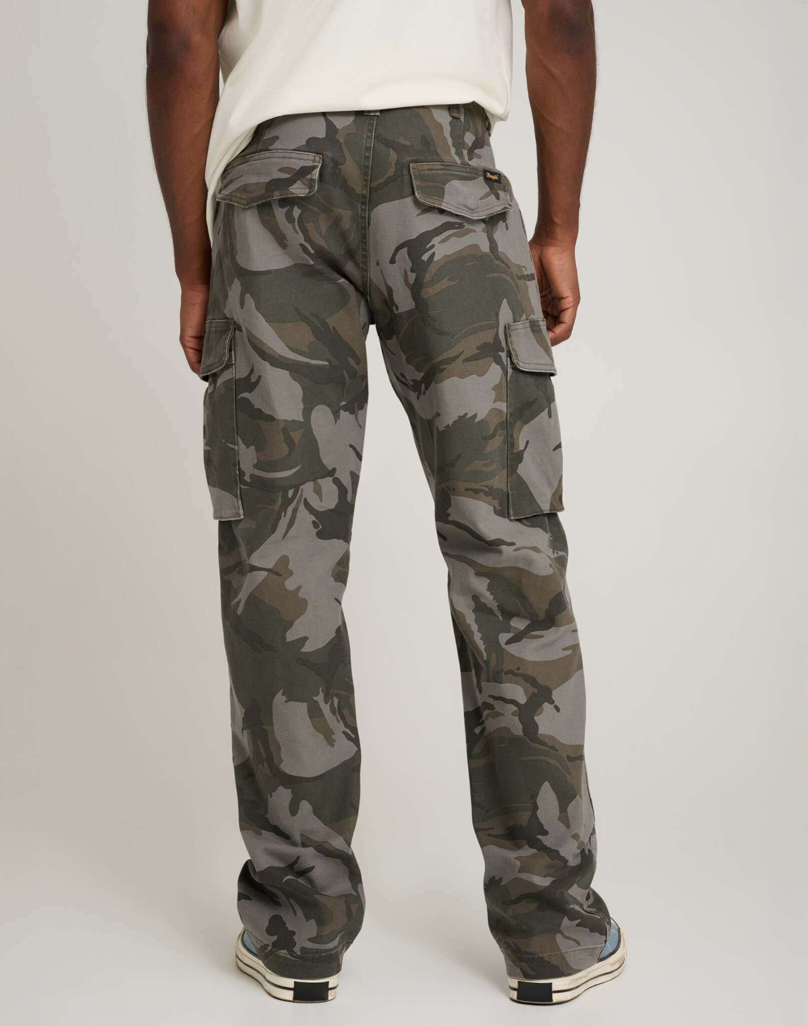 Mike Lucas Pant in Camo Pants Wrangler