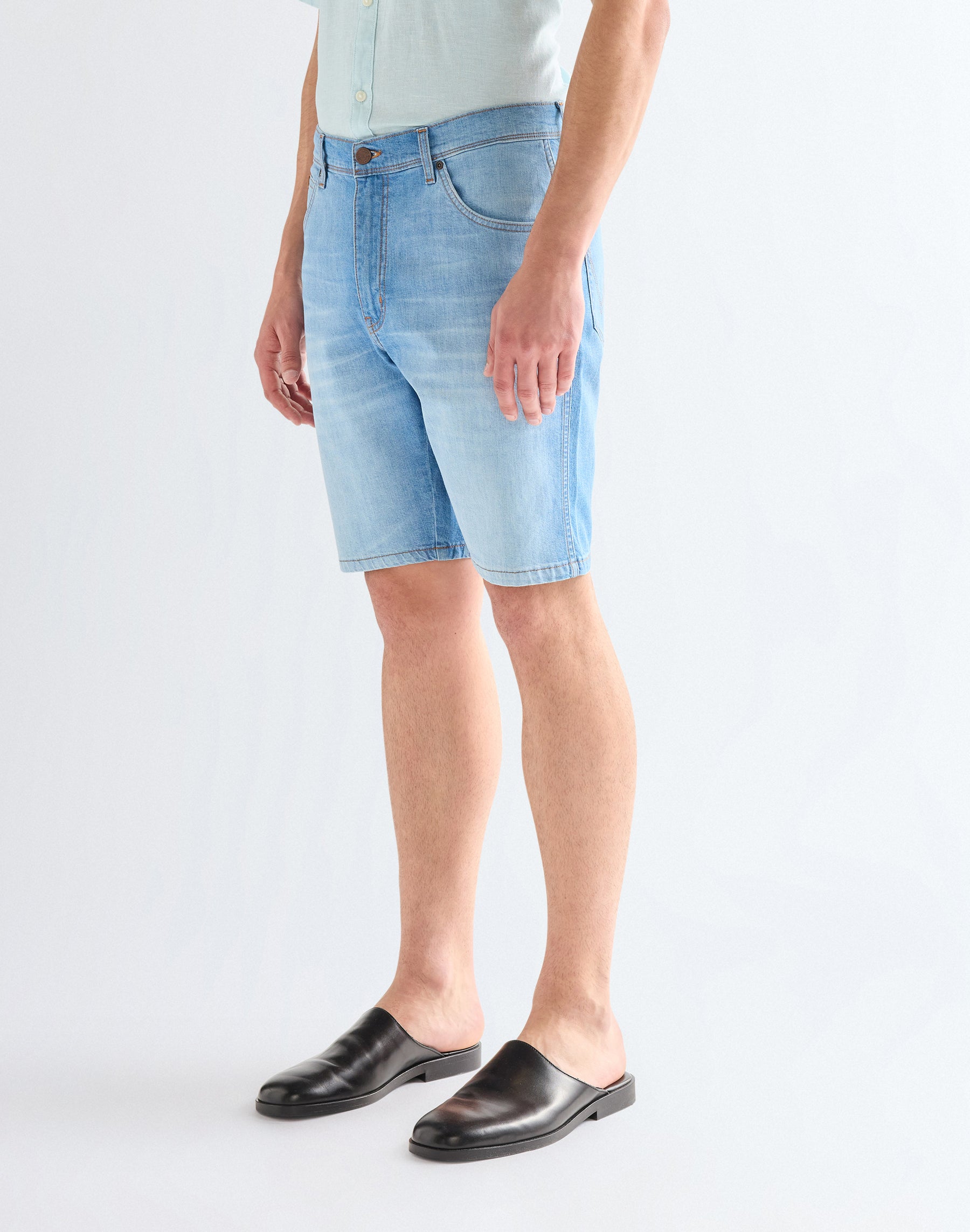 Texas shorts in light wash denim shorts Wrangler