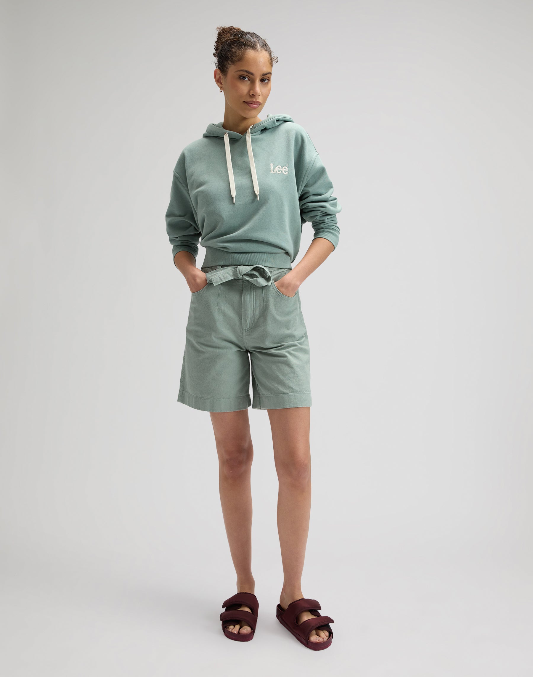 Pleated Bermuda shorts in Desert Sage Lee