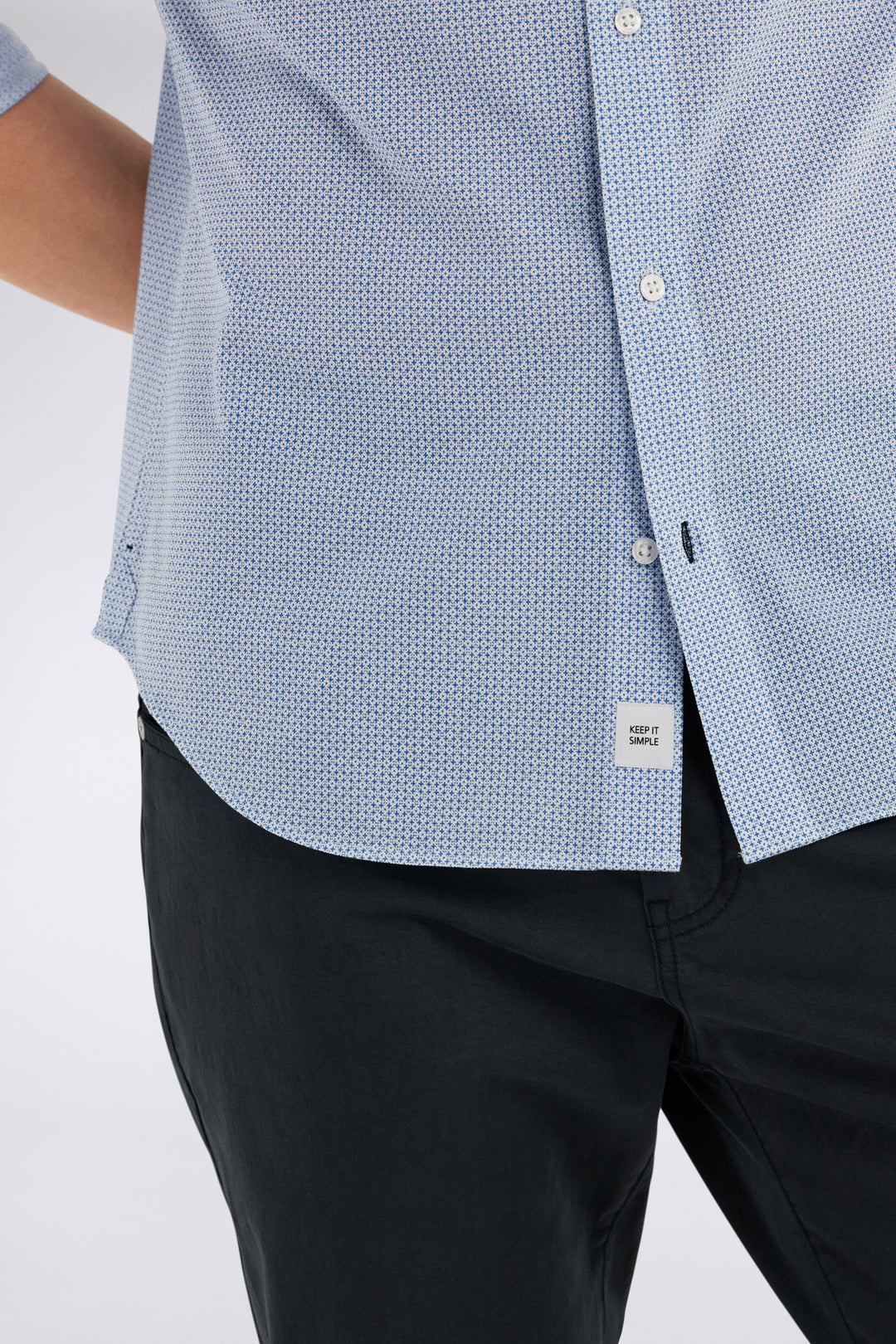 Kin/S in White/Light Blue Shirts GAS