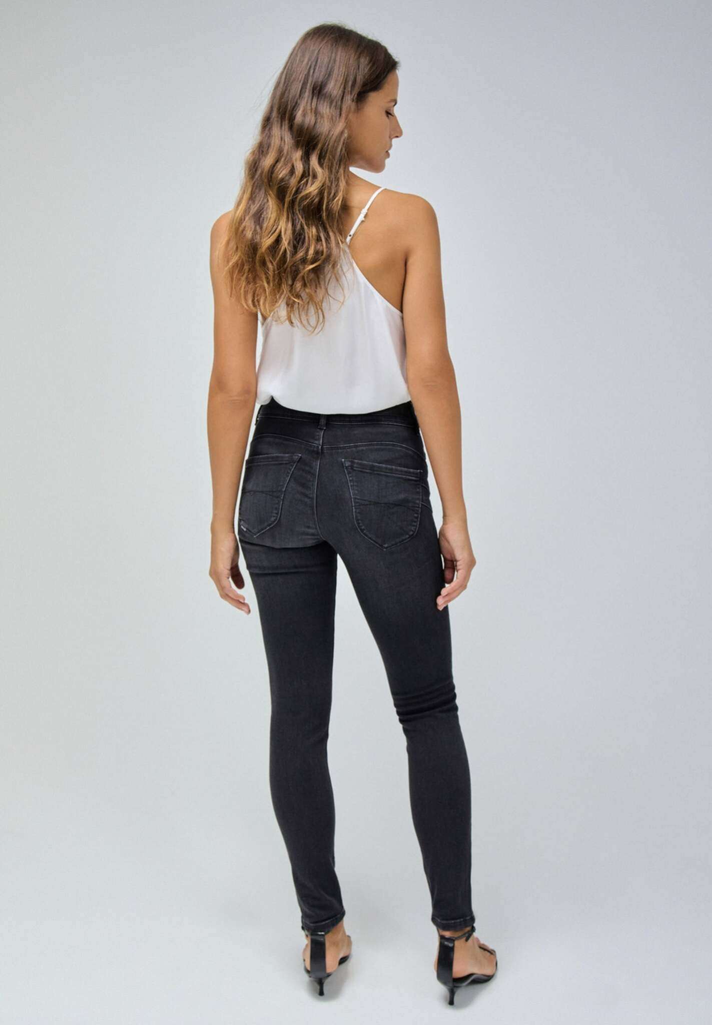 Secret Skinny Push-In in Black Jeans Salsa Jeans