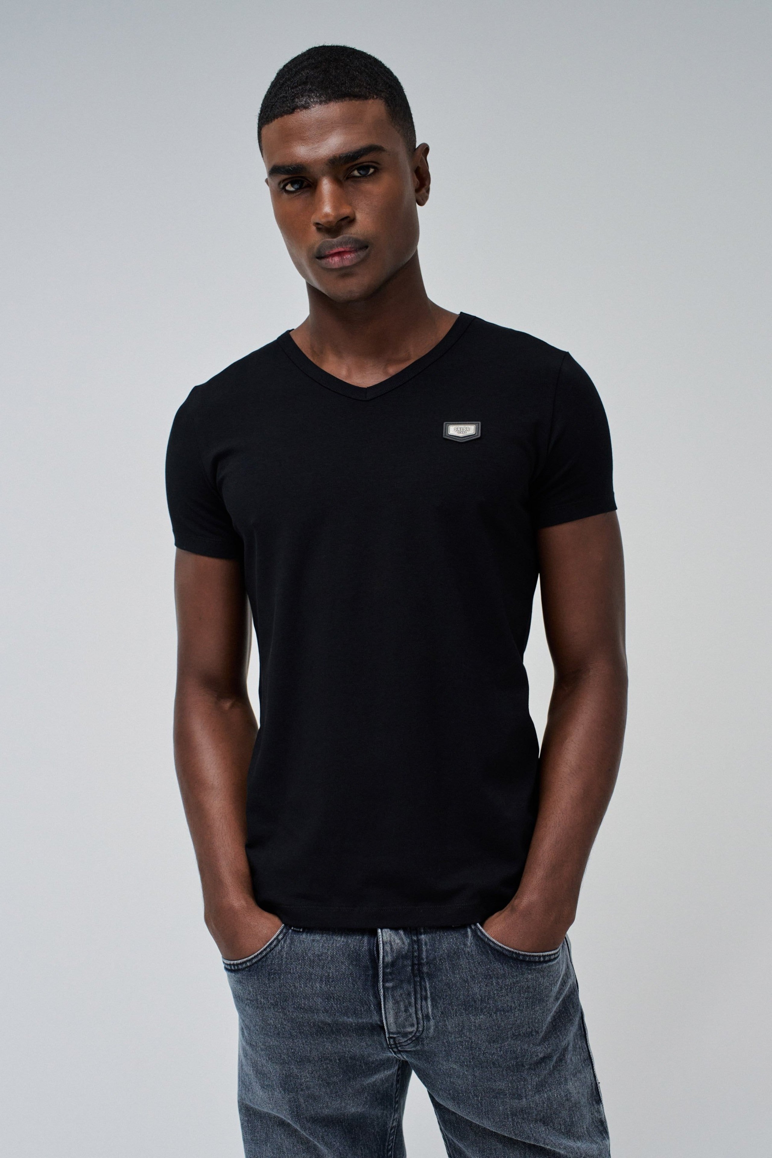 Vneck Cotton Lycra T-Shirt Metal Badge in Black T-Shirts Salsa Jeans