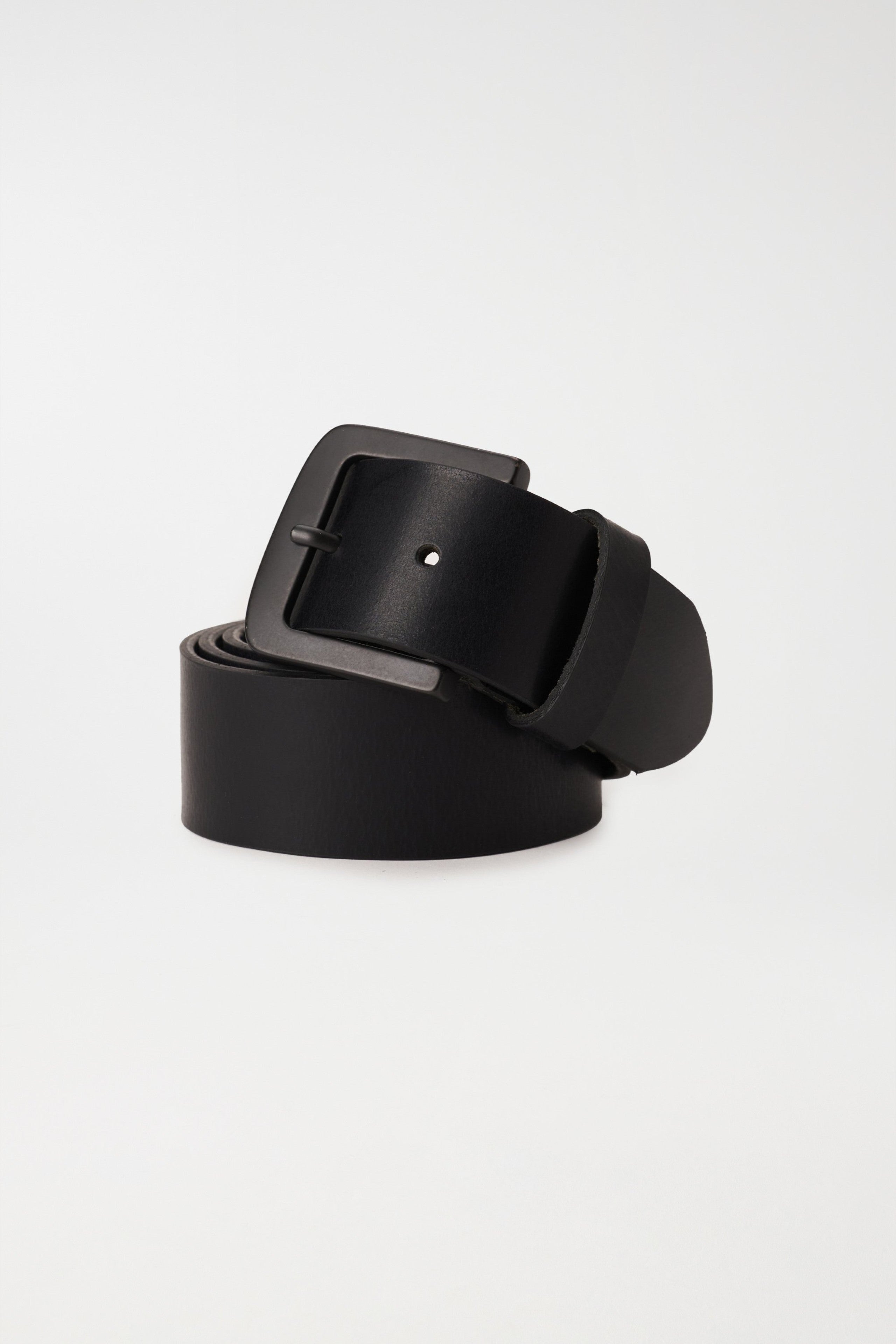 Basic Leather Belt in Black Belt Salsa Jeans