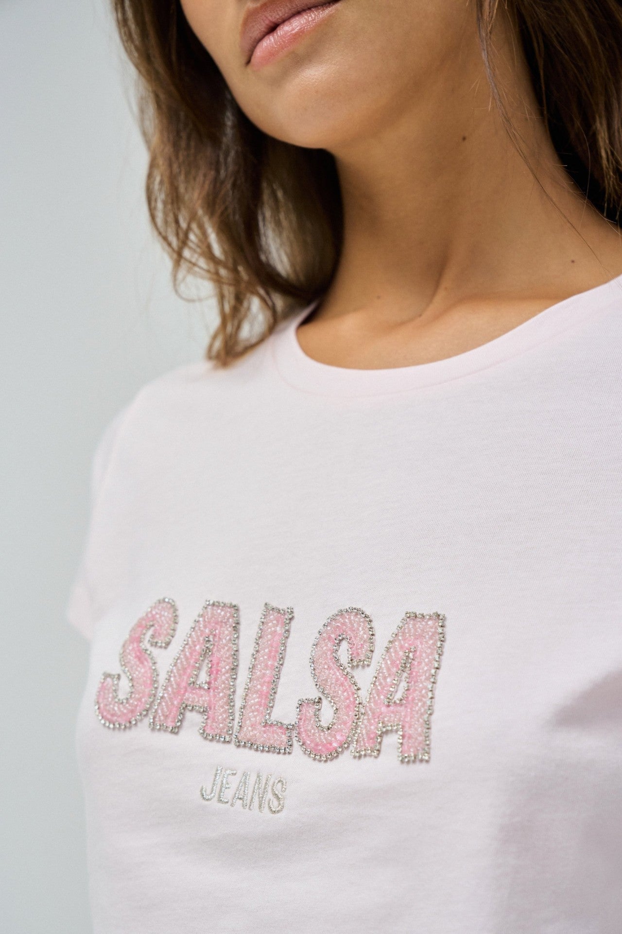 Institutional Beaded Branding T-Shirt in Light Pink V1 T-Shirts Salsa Jeans