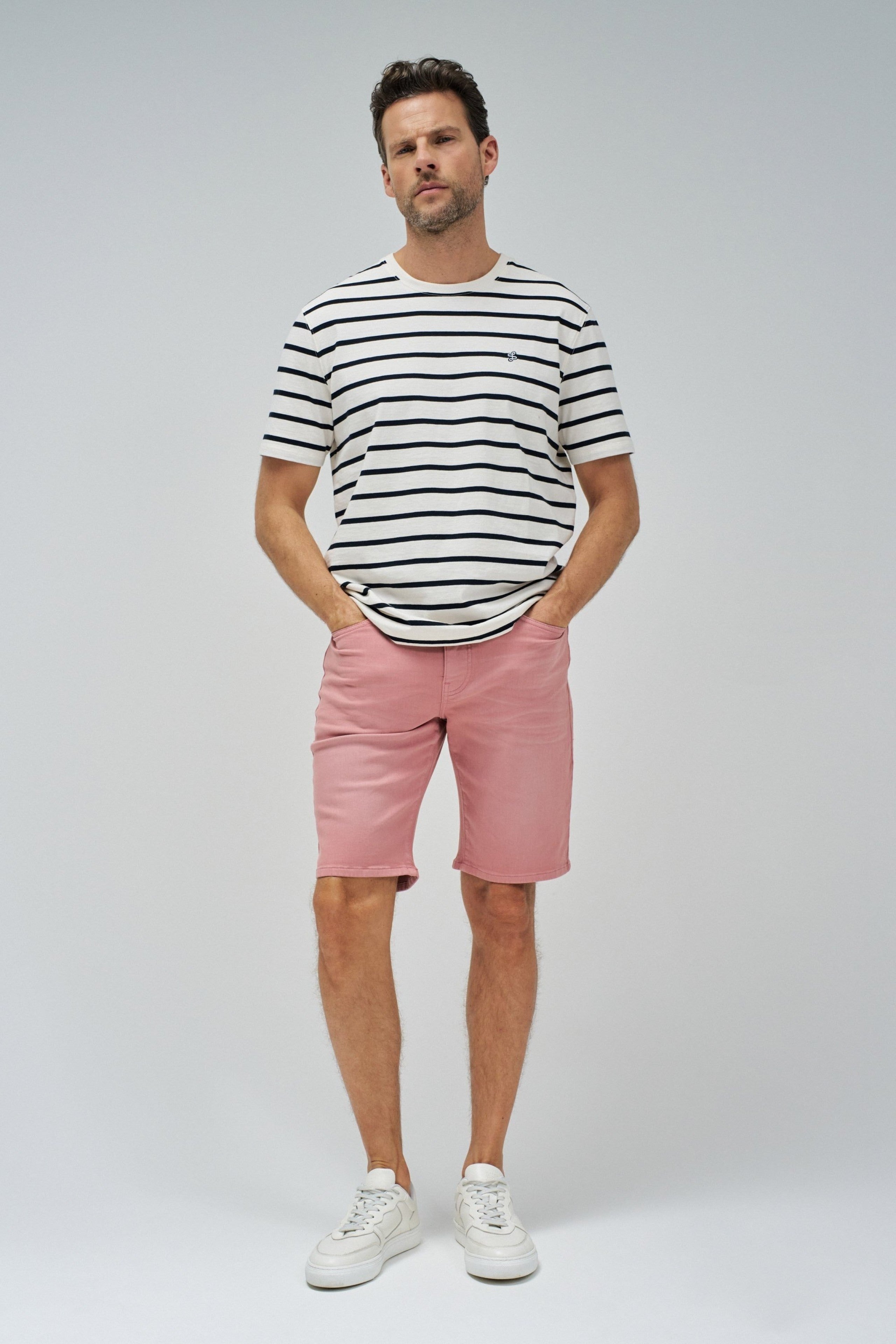 Short Jogger S-Activ Washed Colors in Medium Pink Jeansshorts Salsa Jeans