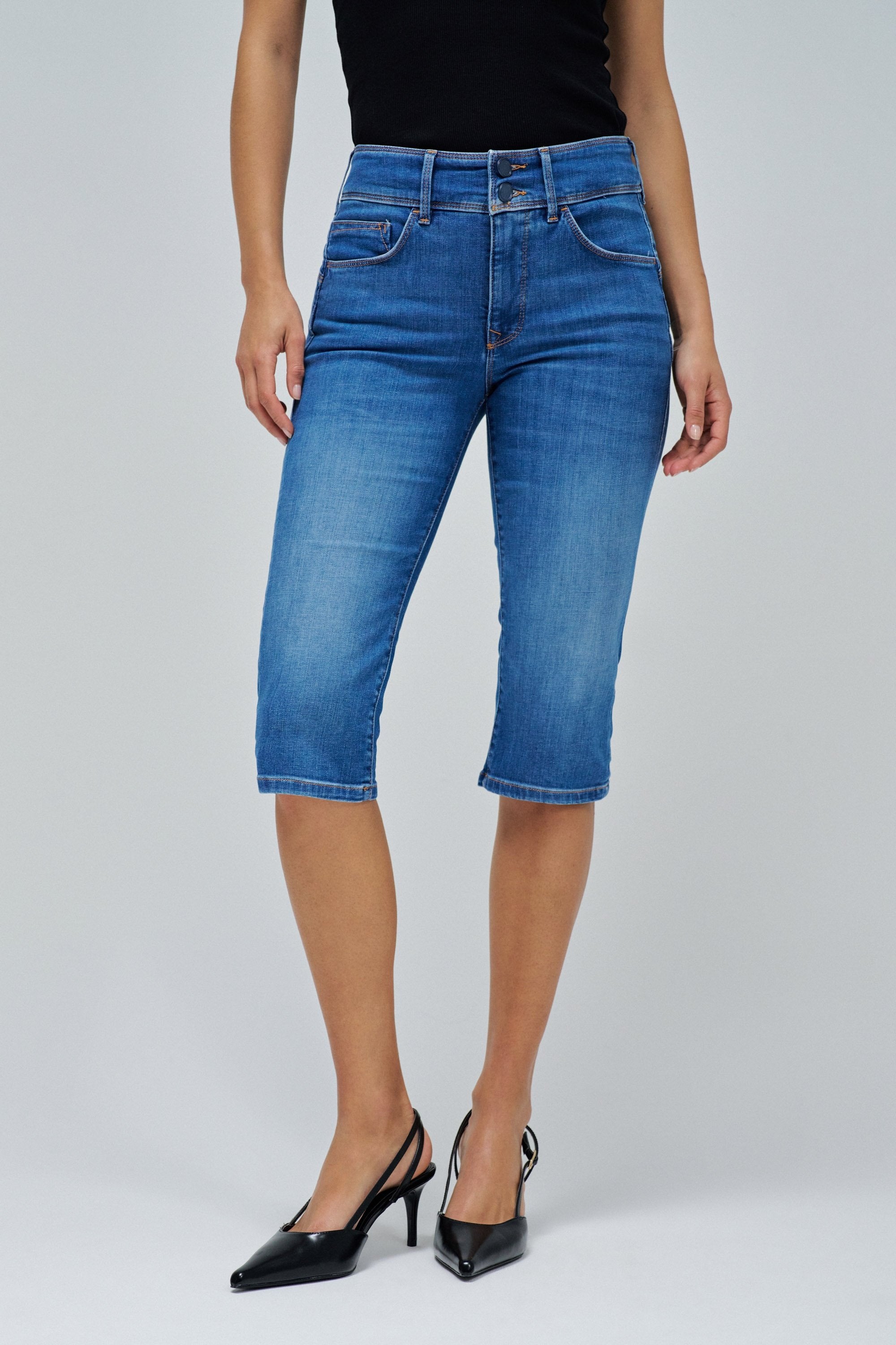Bermuda Secret Denim in Medium Light Shorts Salsa Jeans