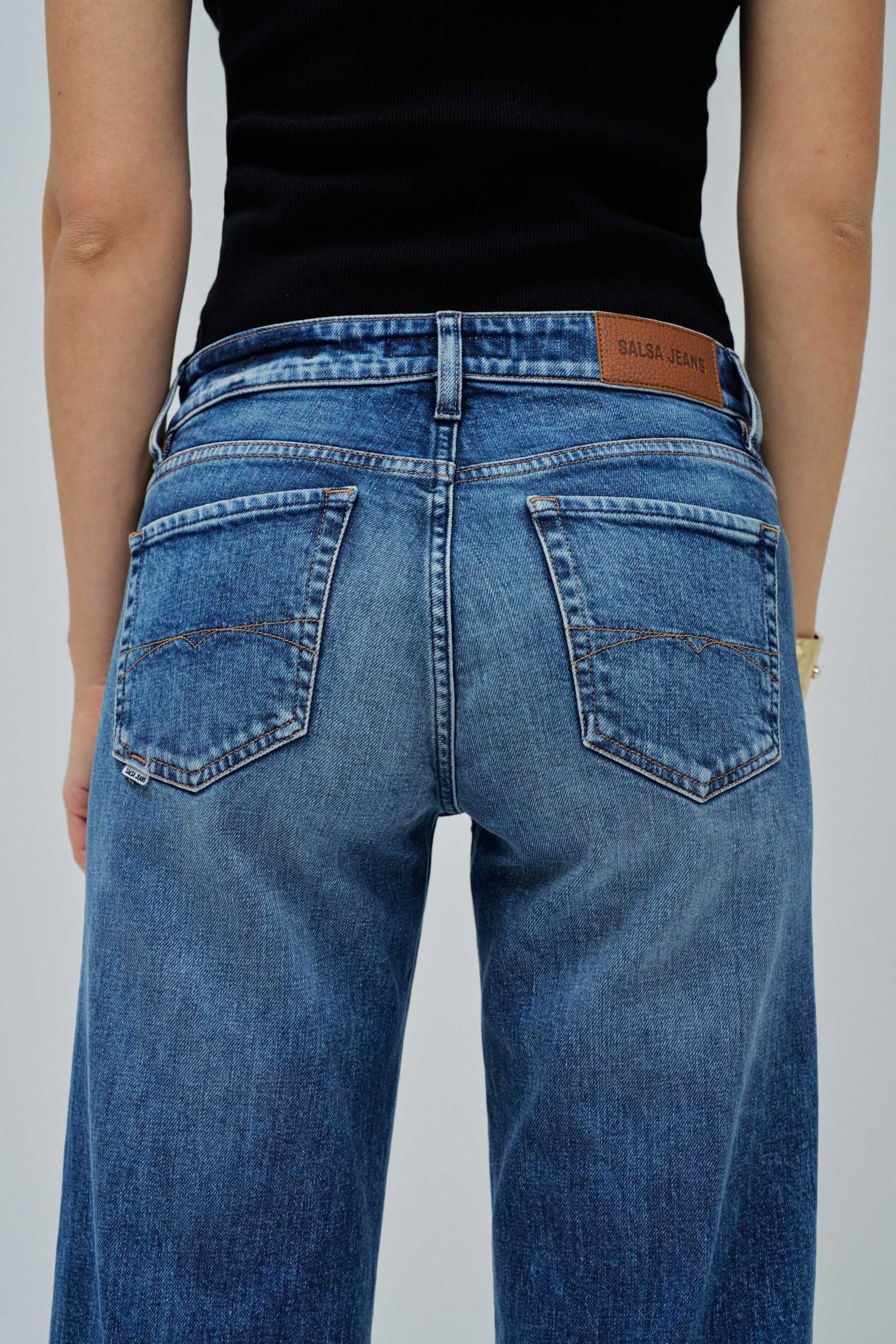 Low Rise Jeans in Medium Wash Jeans Salsa Jeans