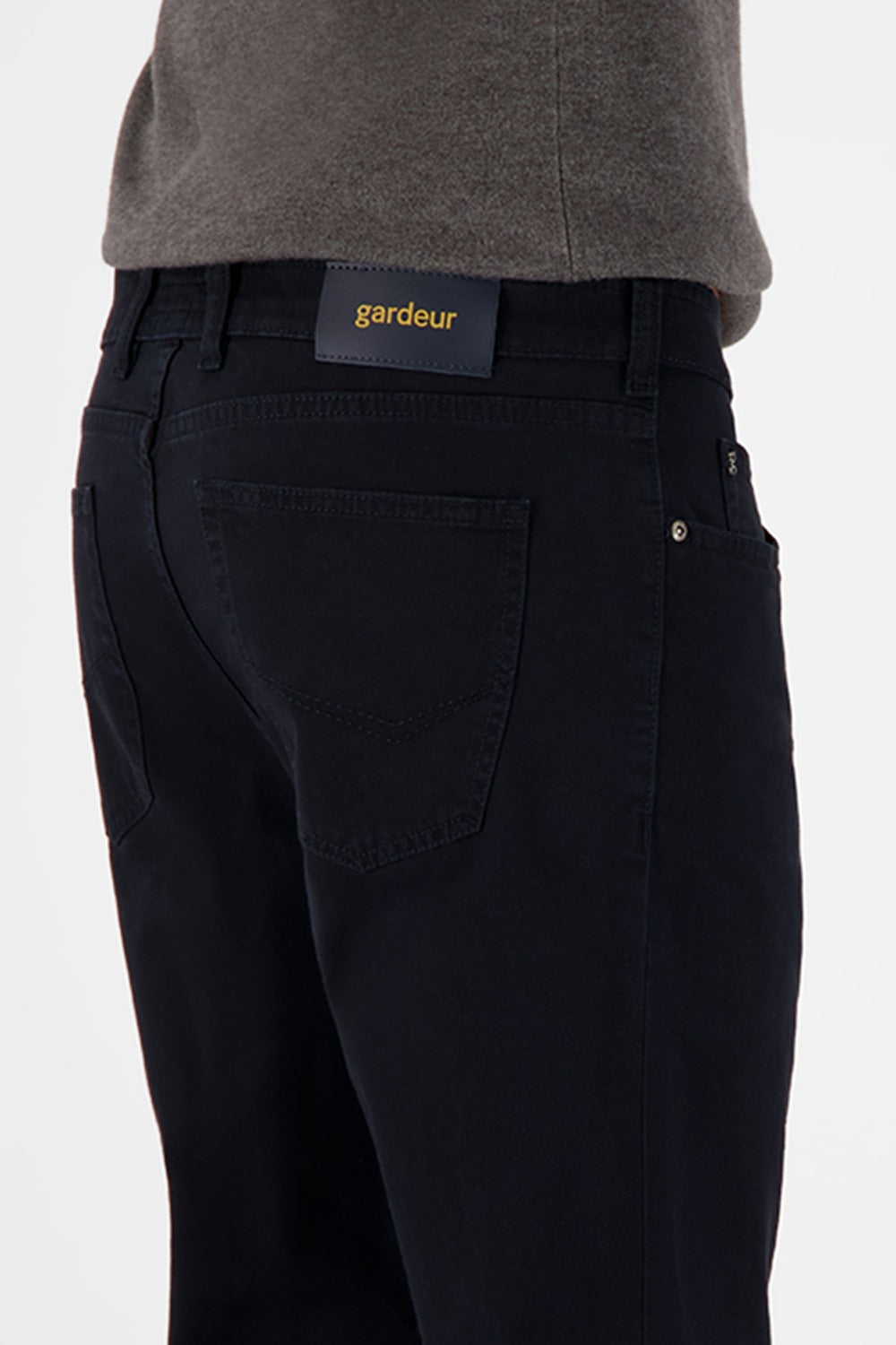 BILL-3 trousers in black