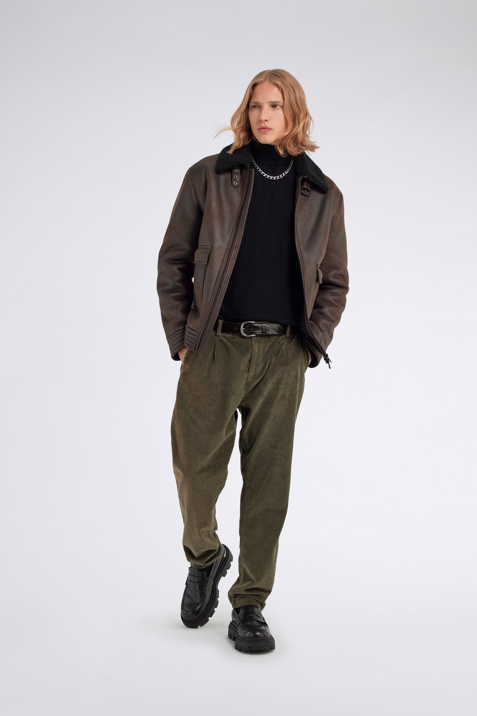 Arlo T.Neck in Black Sweater GAS