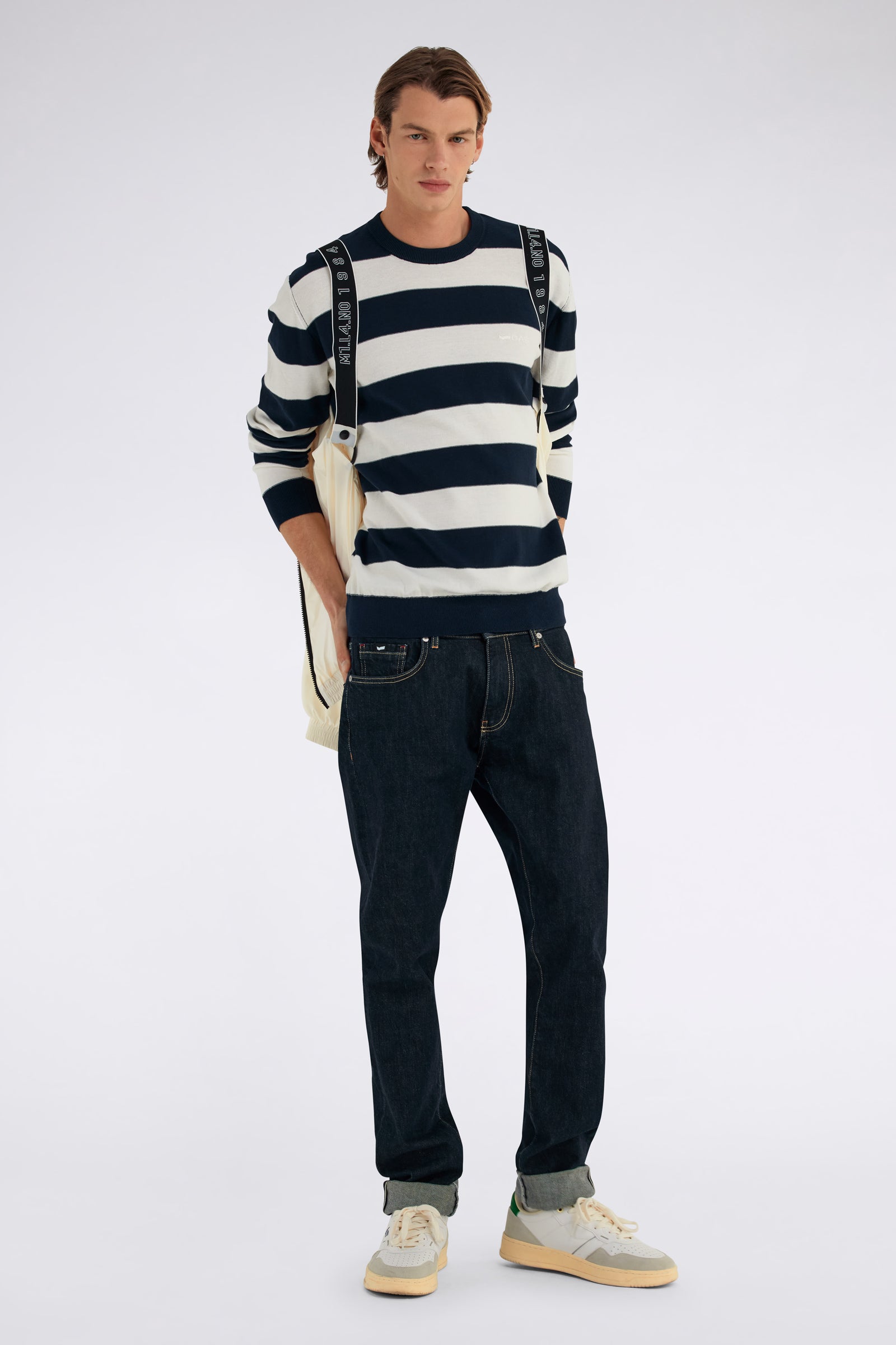 Avier Round Neck in Navy Blue / Snow White Sweater GAS