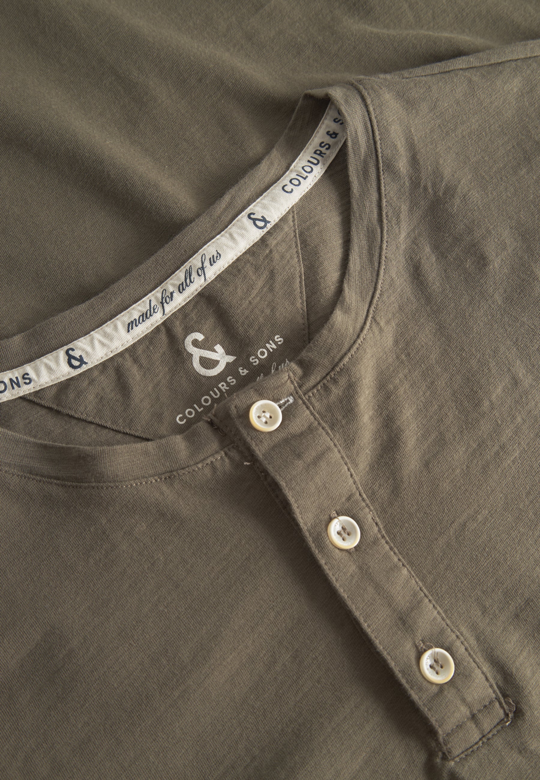 Henley - Slub in Olive T-Shirts Colours and Sons