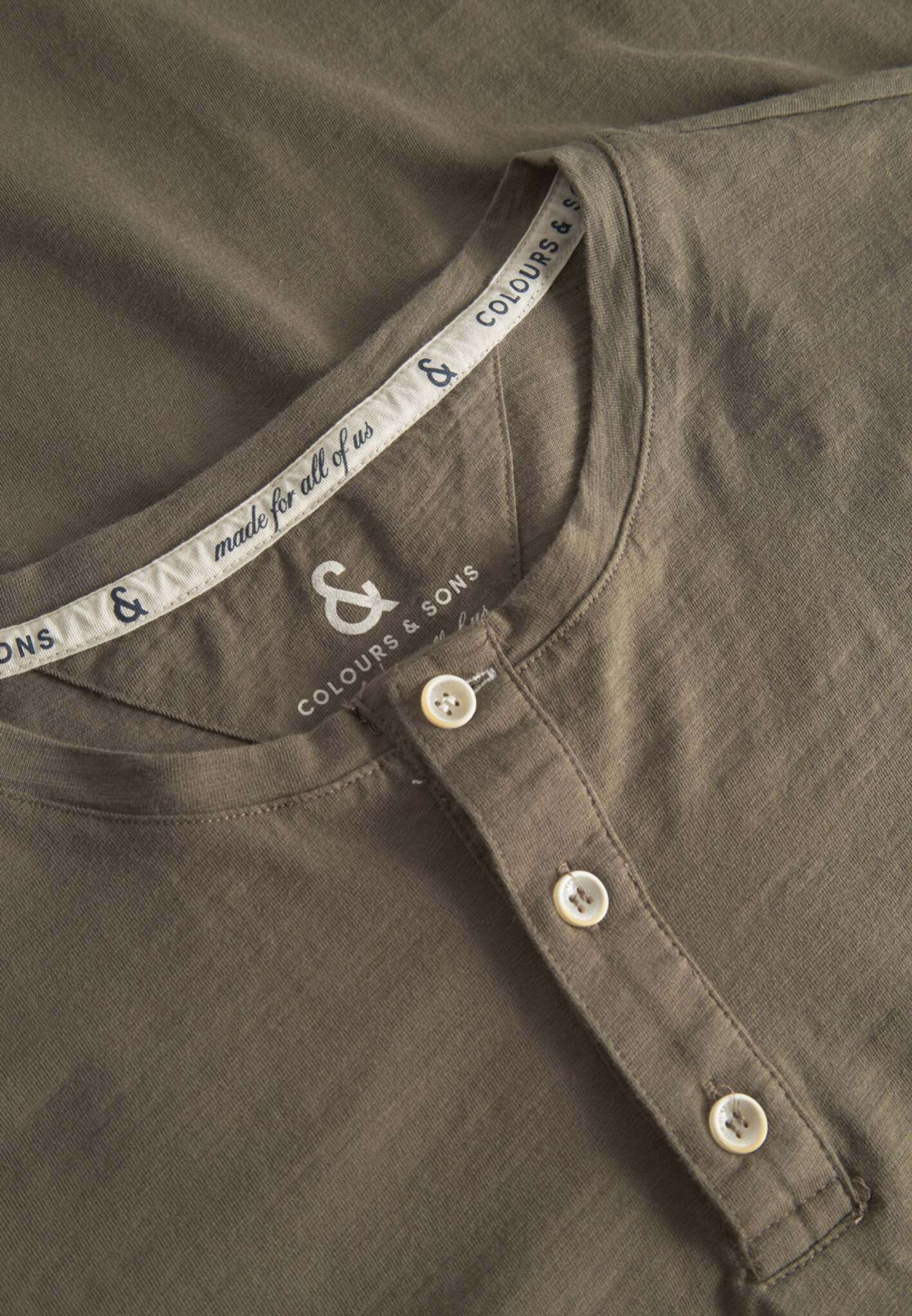 Henley - Slub in Olive T-Shirts Colours and Sons