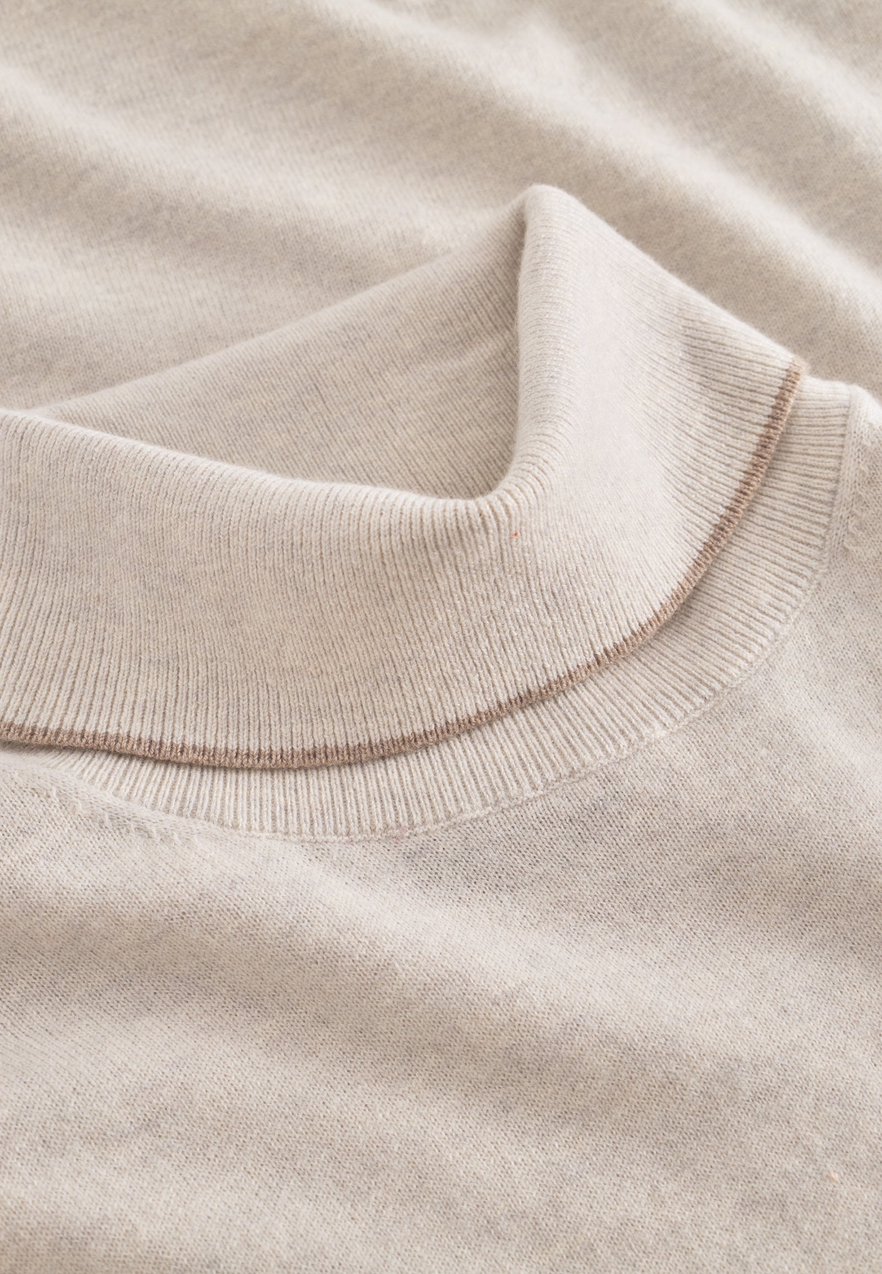 Turtleneck Merino Blend in Offwhite Sweater Colours and Sons