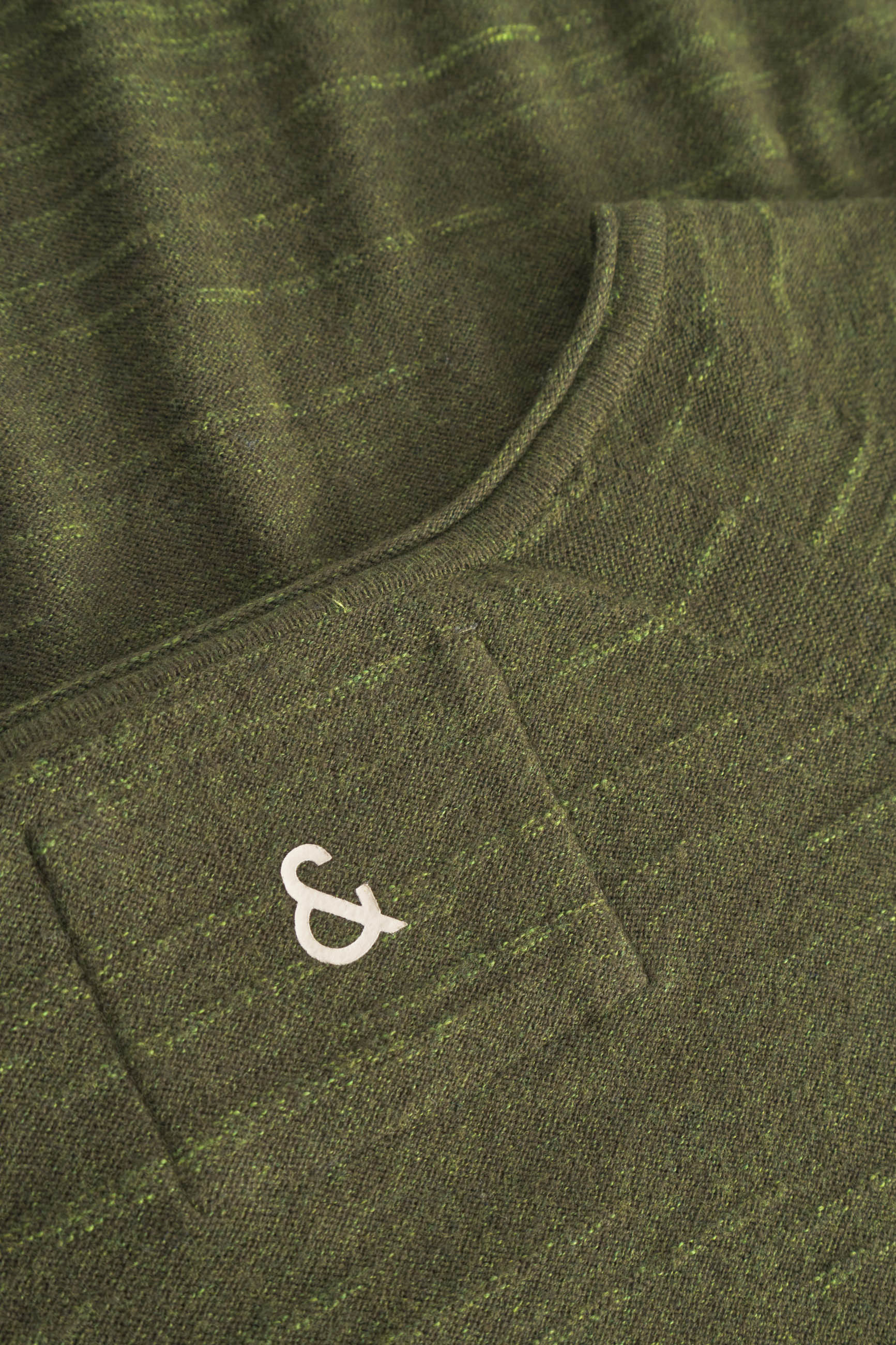Roundneck slub in yucca sweater Colours and Sons