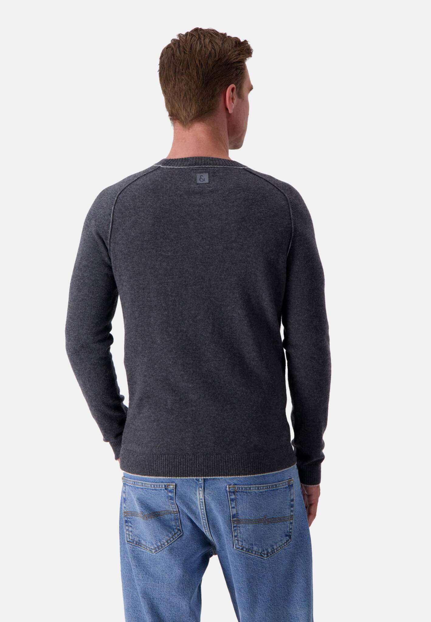 Roundneck Merino Blend in Anthracite Pullover Colours and Sons