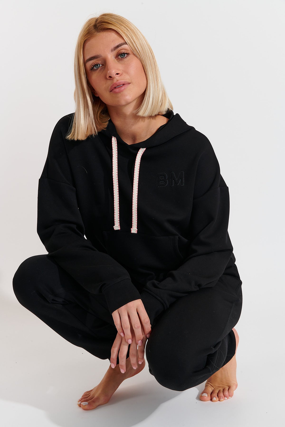 BROOKS-BAYJOY Hoodie in Noir Hoodie Banana Moon
